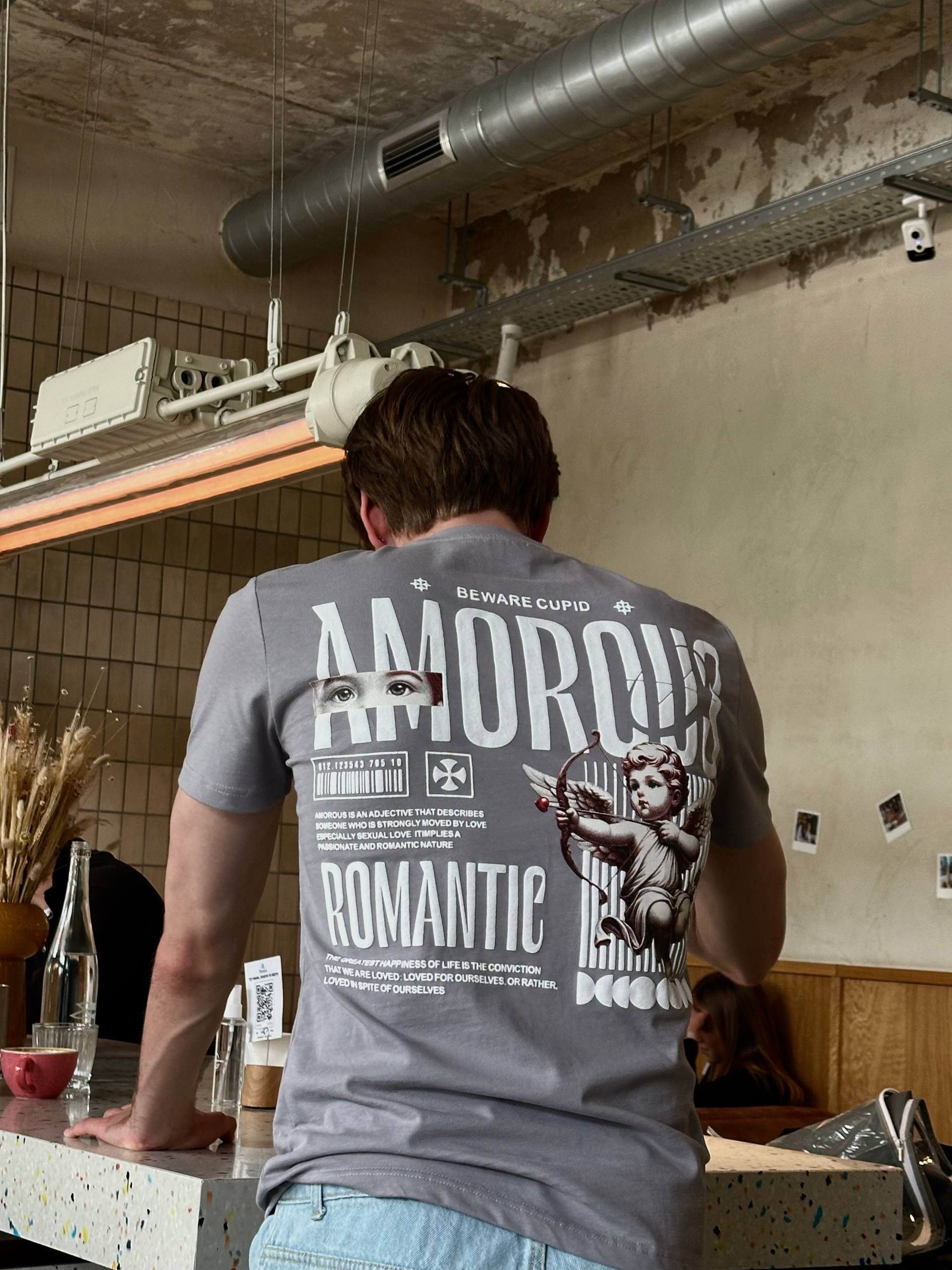 Чоловіча футболка "AMOROUS"