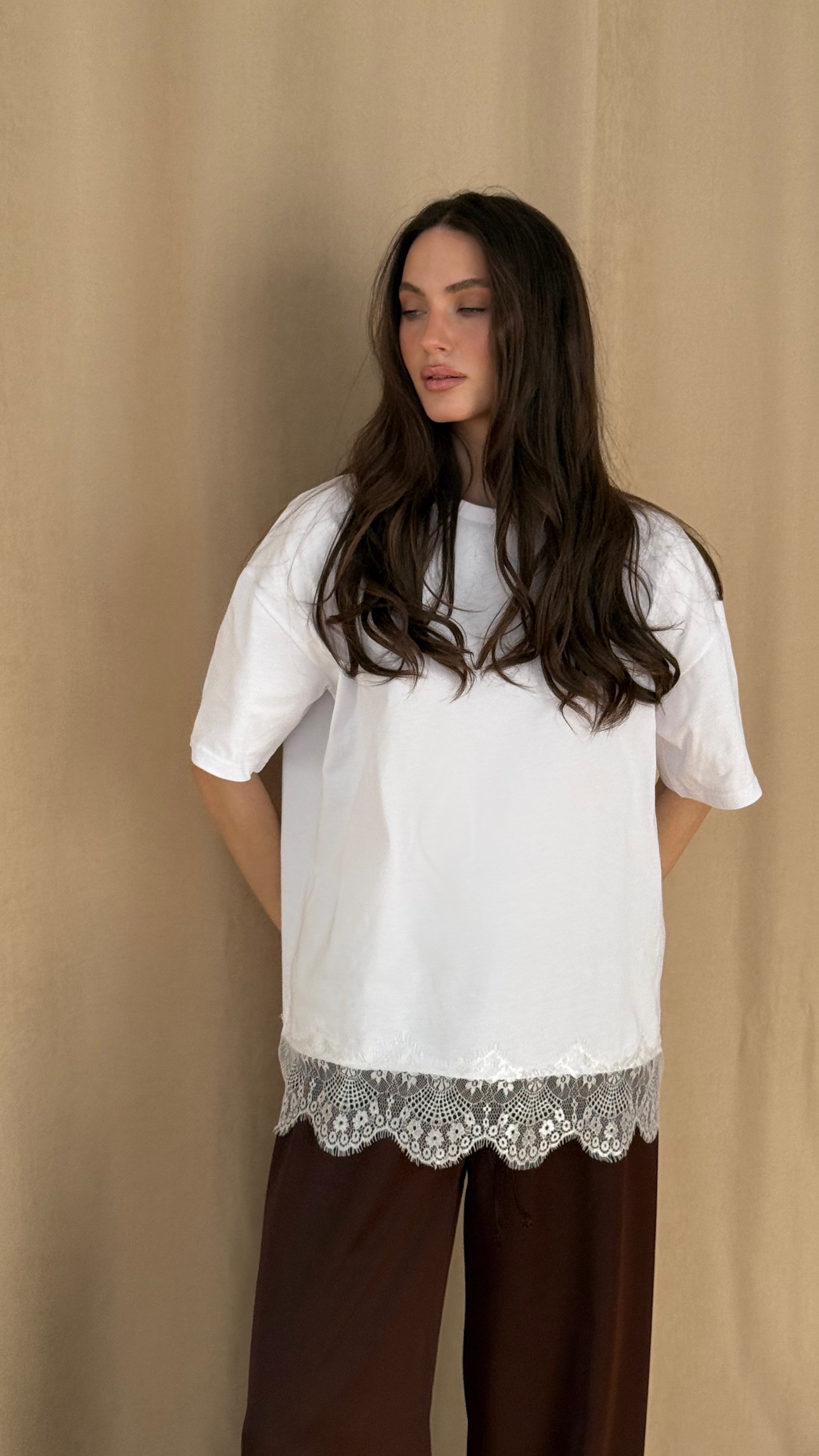 Футболка біла з мереживом