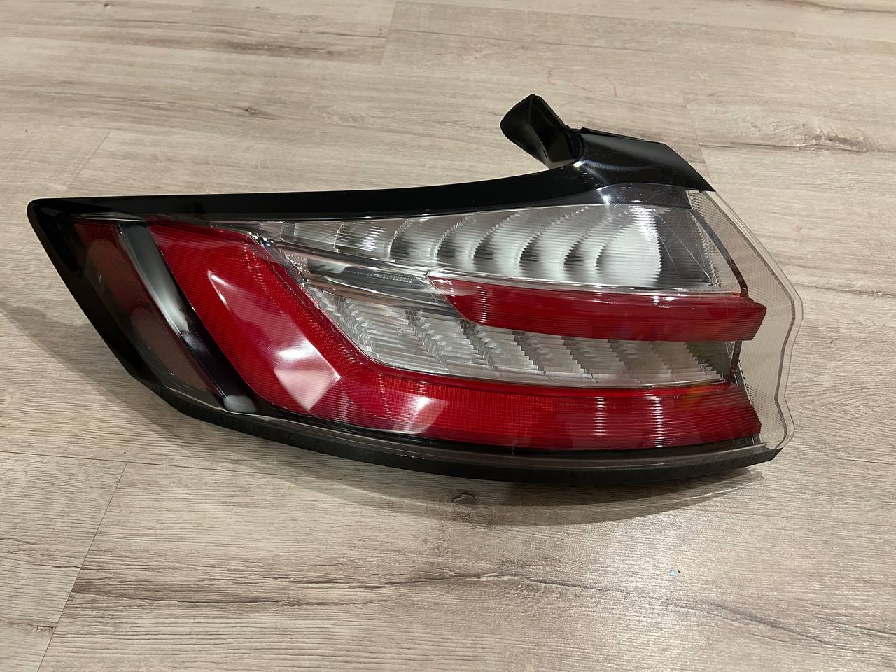 Ford Edge комплектація SEL б.у оригінал Ліва в крило 2018 - 2024 роки