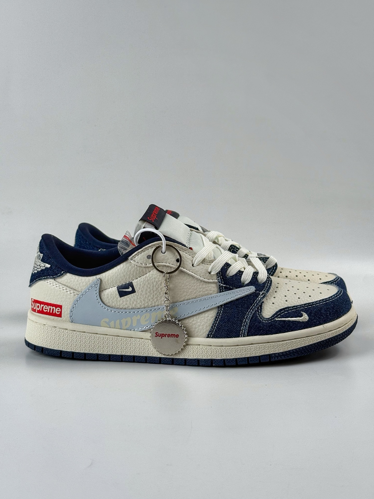 Travis Scott x Nike Air Jordan 1 Low x Supreme Air Jordan 1 Low Reverse  XB1979-006