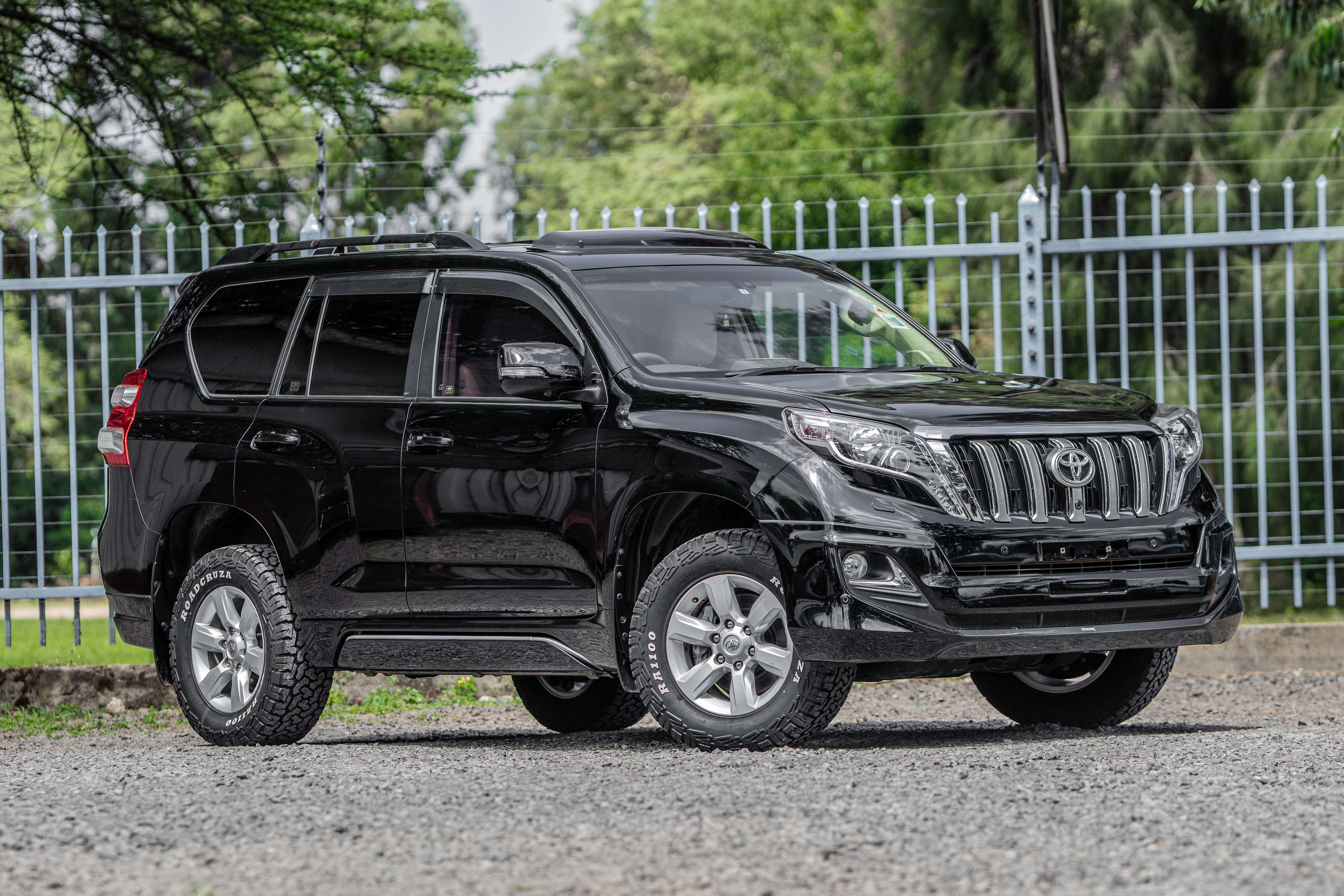TOYOTA LANDCRUISER PRADO
