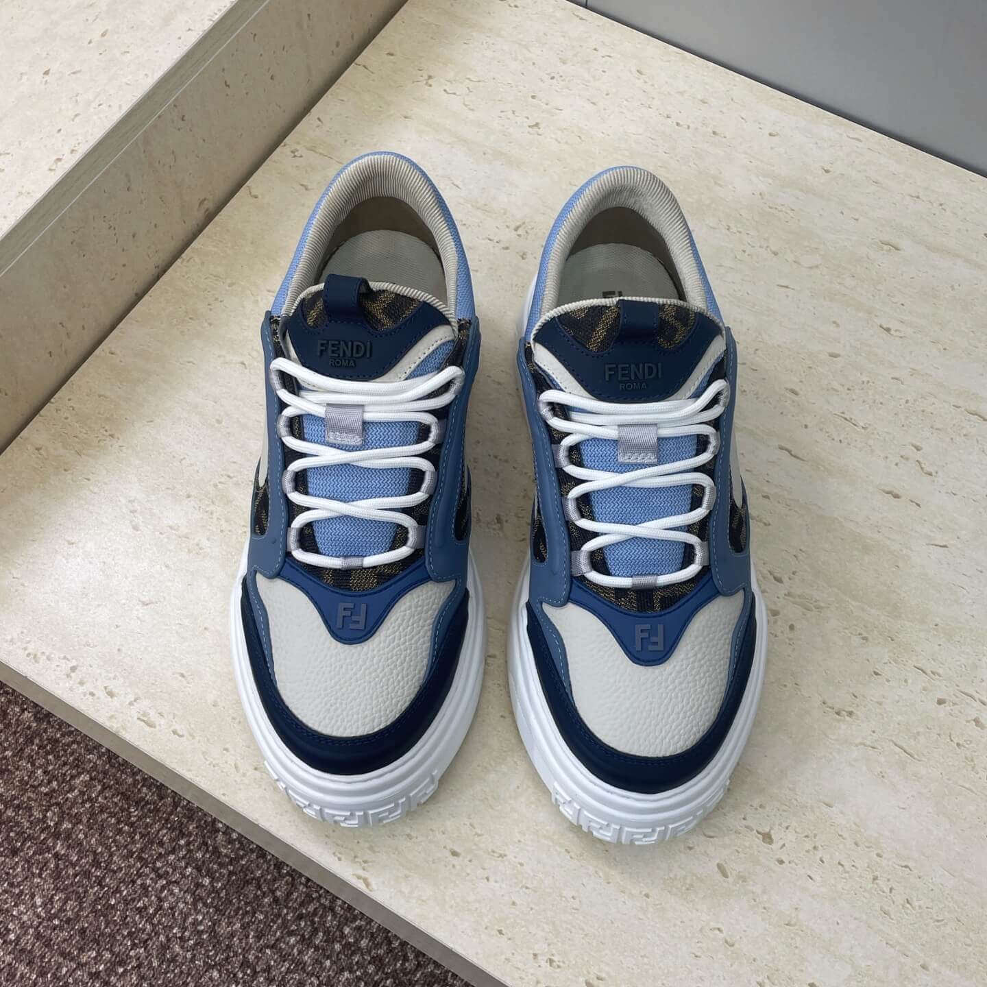 Fendi кросівки