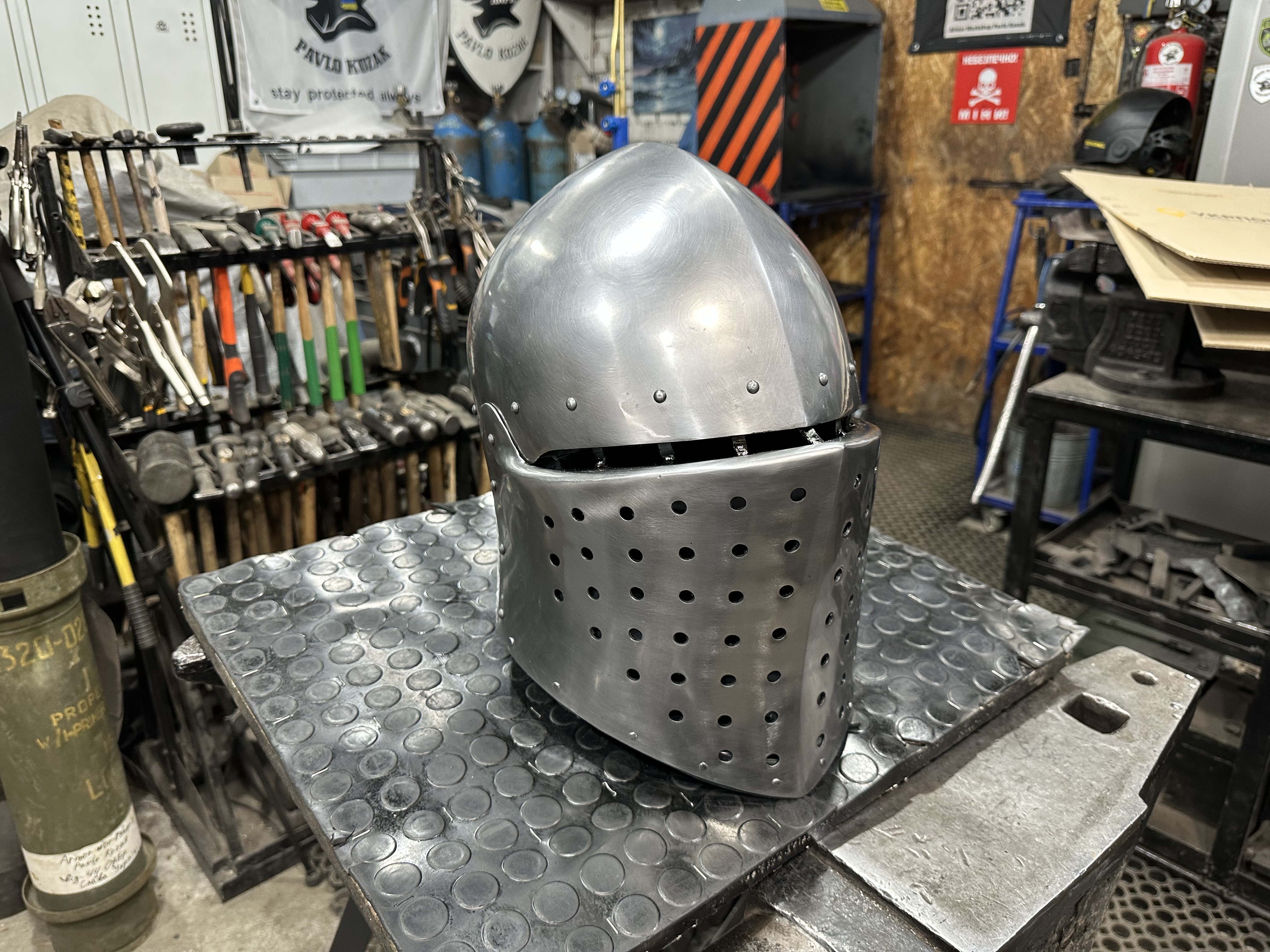 Armor helmet “Greithelm”