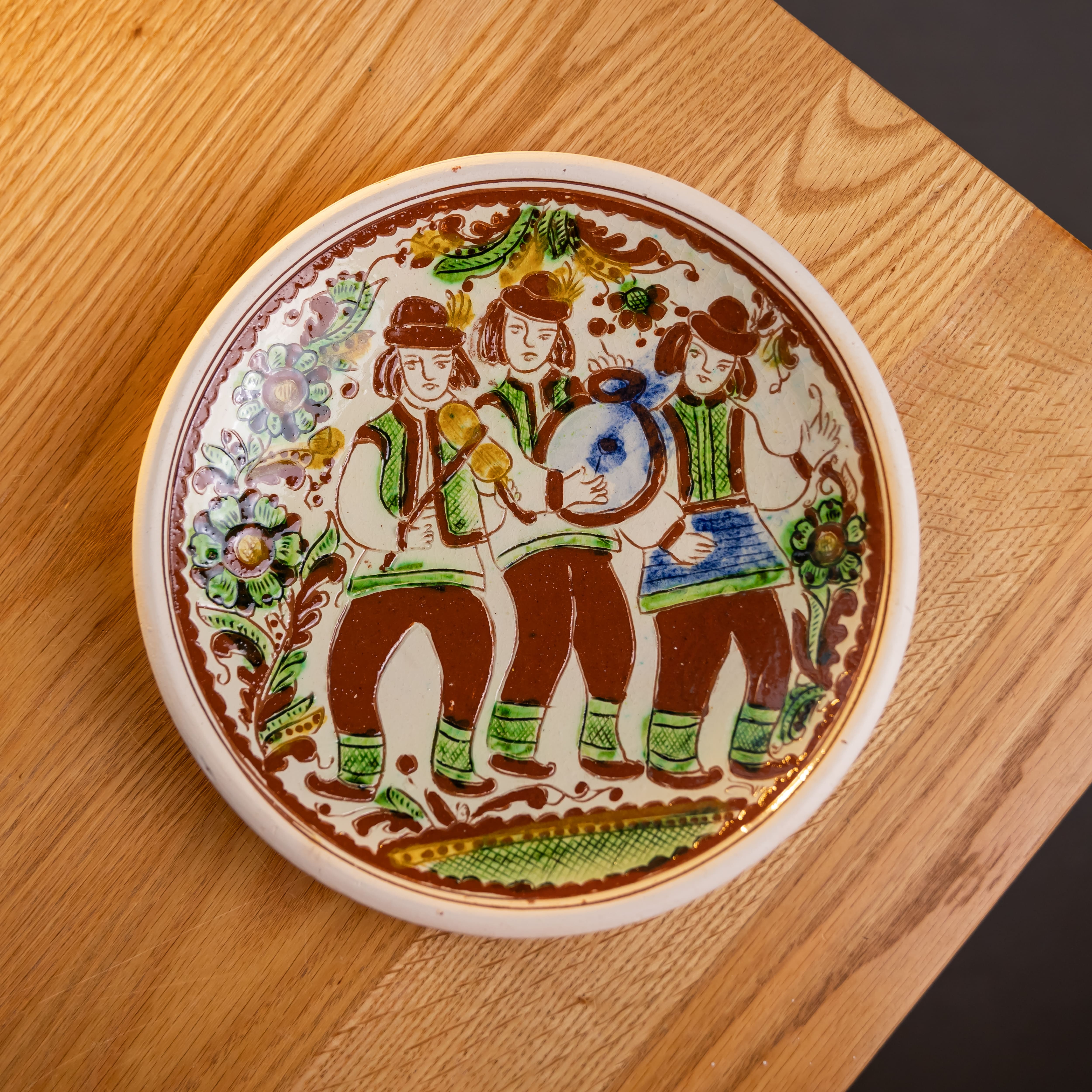 Таріль на стіну 