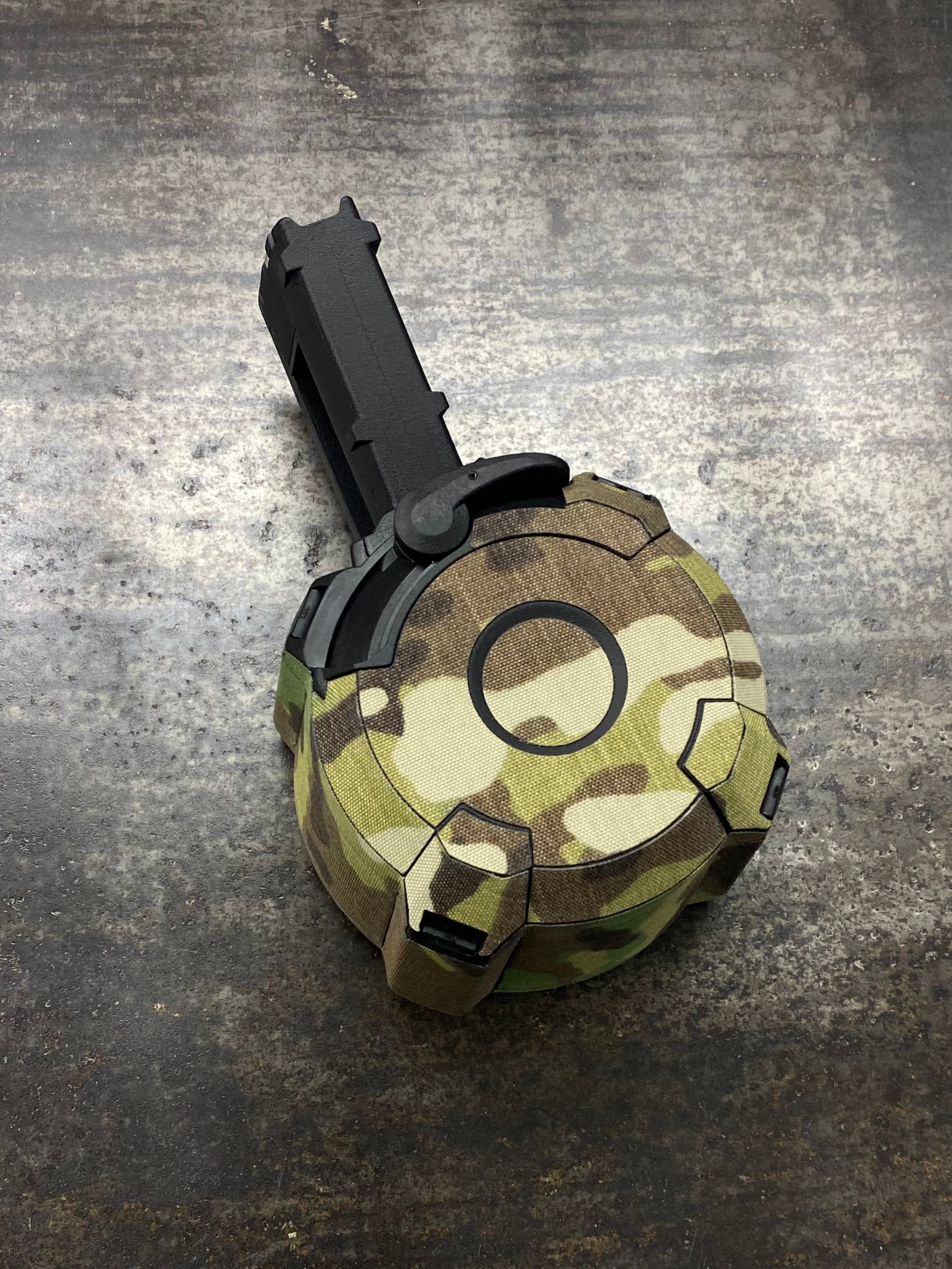 Маскувальні текстильні наліпки для бубну "MAGPUL PMAG D-60" від українського бренду "SVETOGOR DEFENCE".
