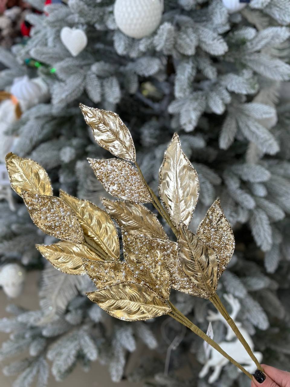 Декоративна гілка листя з перлинними намистинами та глітером, 70 см