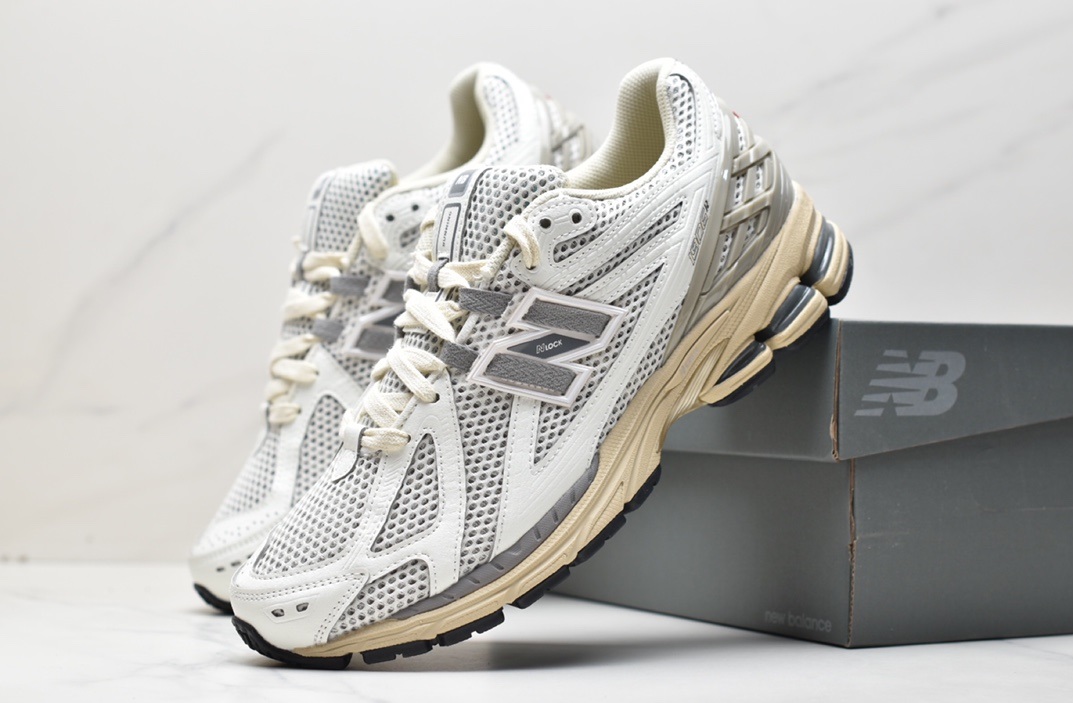 New Balance M1906RQ