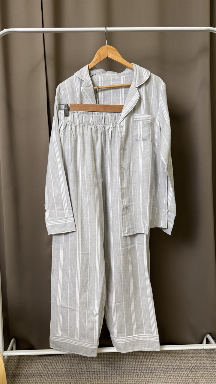 Жіноча фланелева піжама в смужку