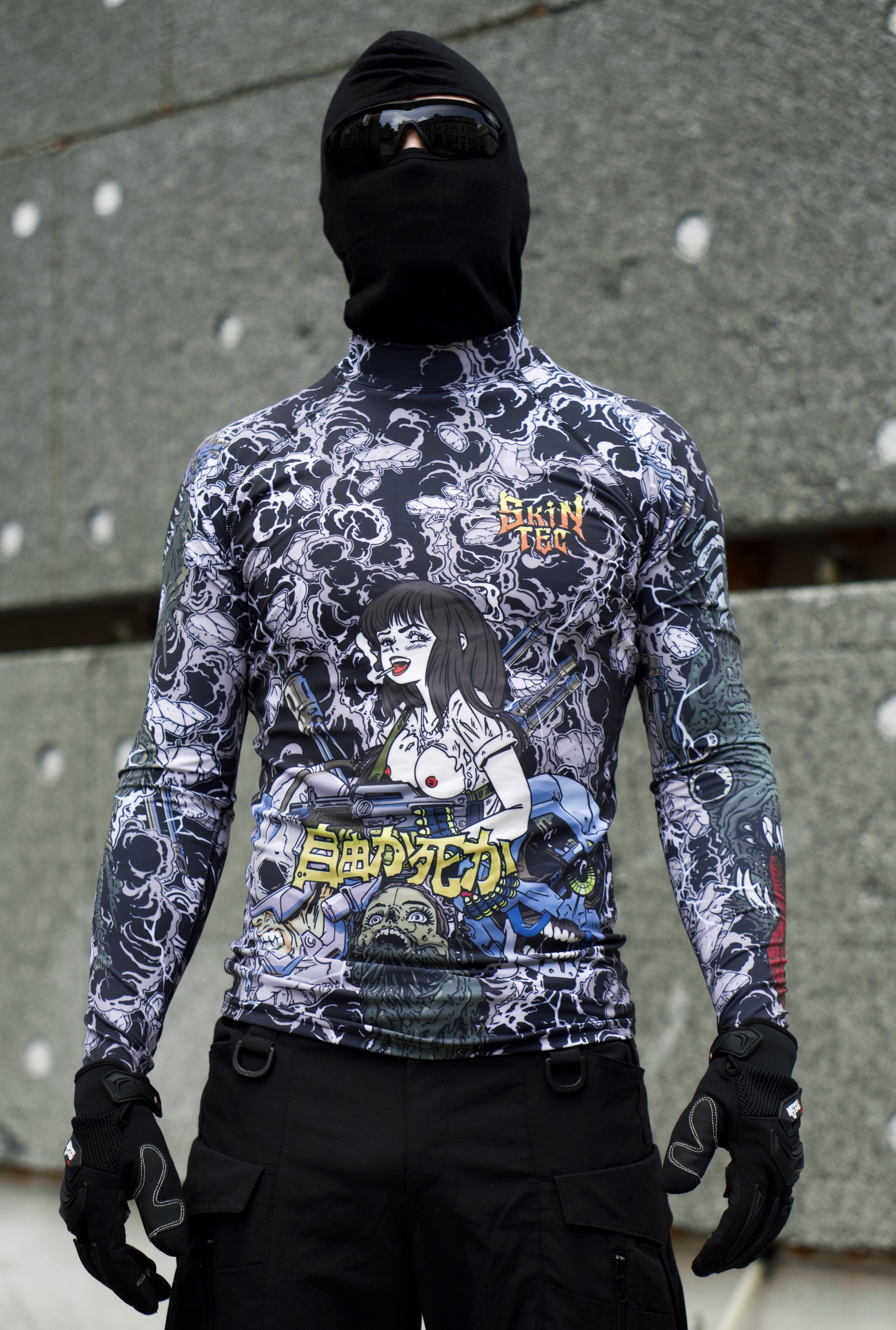 Тактичний рашгард "TOXIC" від українського бренду "SKIN TEC DIVISION".