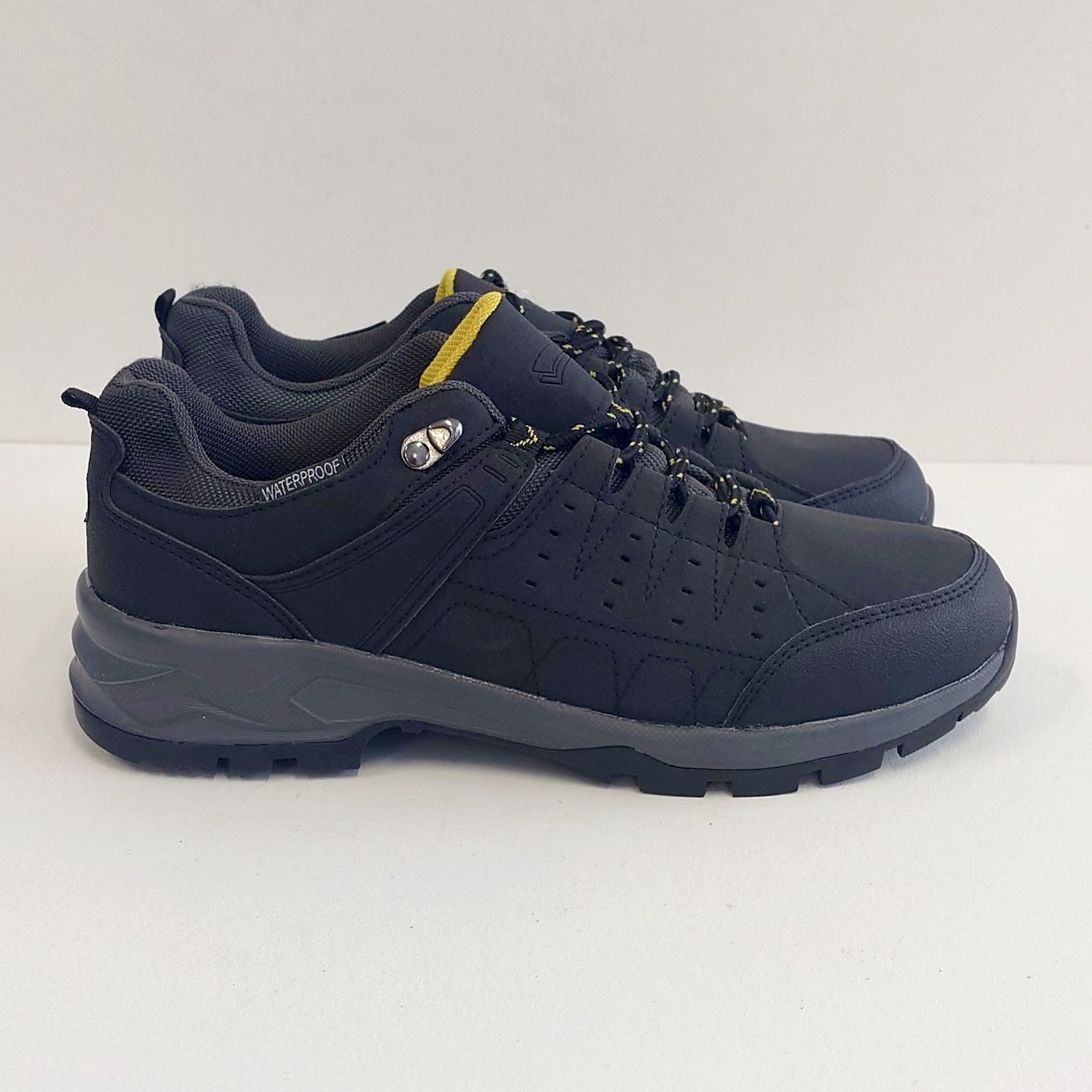 Кросівки Crivit waterproof (39)