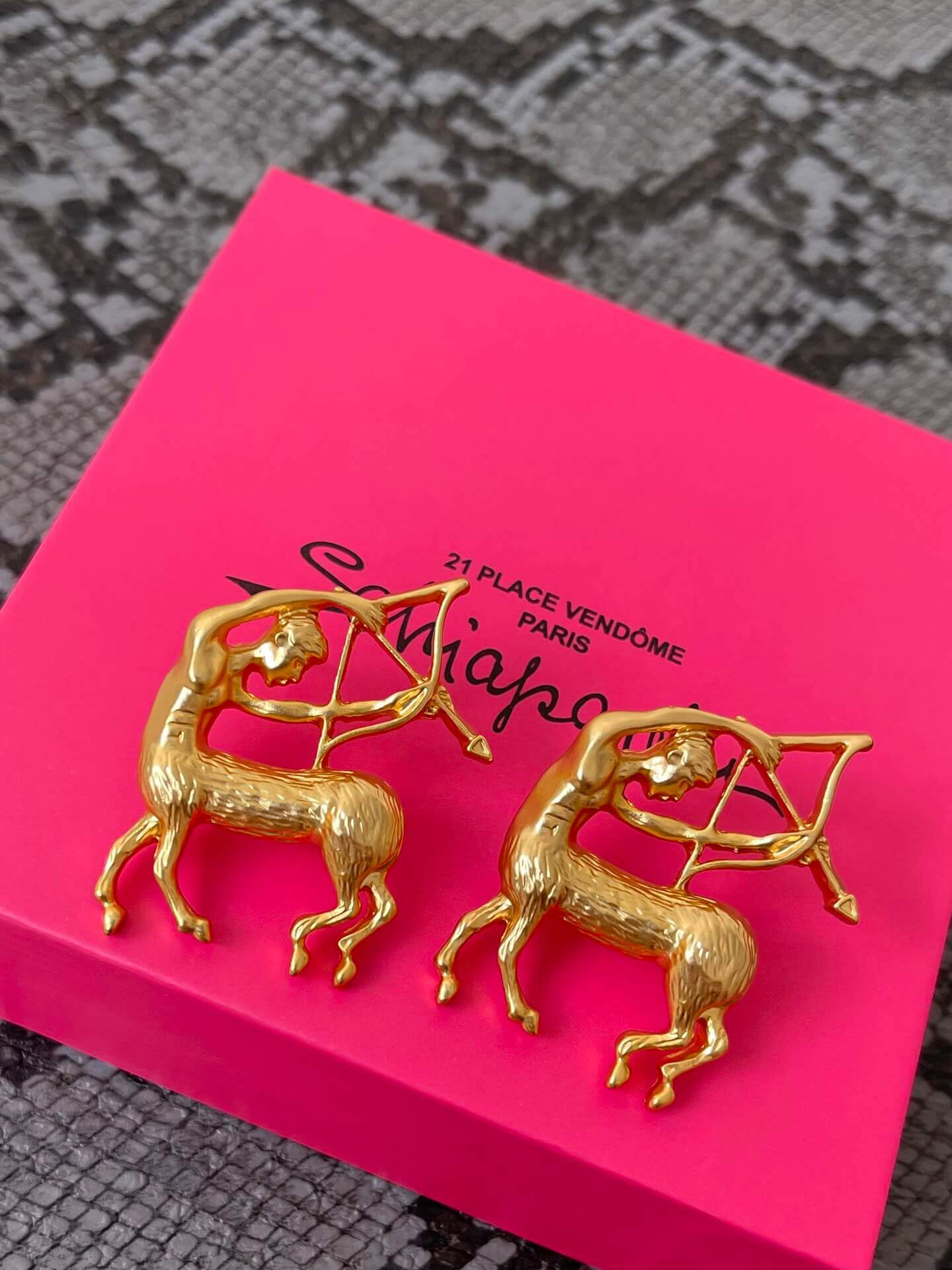 Schiaparelli сережки