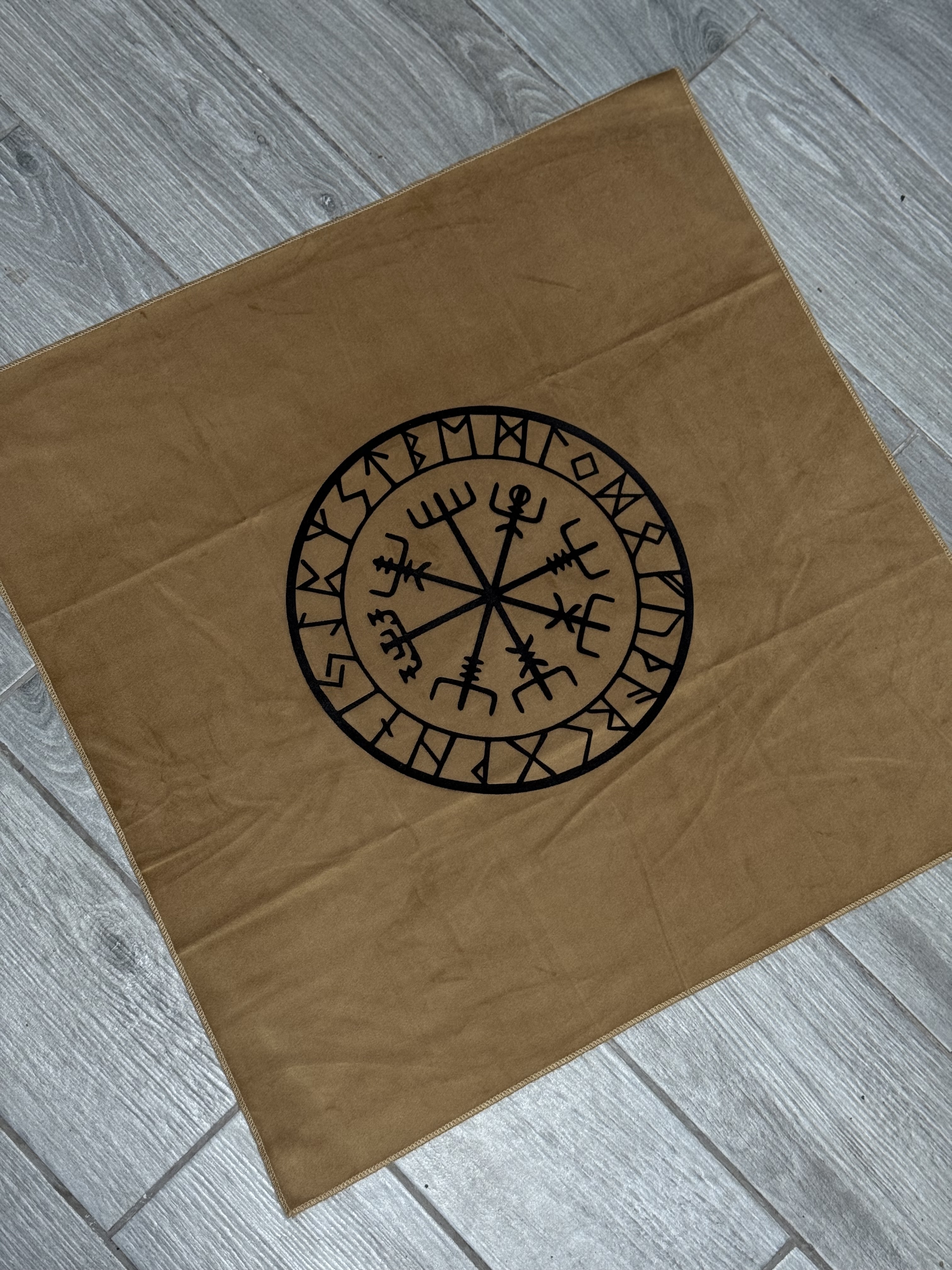 Скатертина 58х58 см