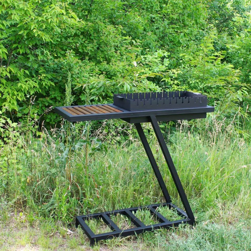 Мангал Гарт зі столиком та знімною жаровнею на 12 шампурів