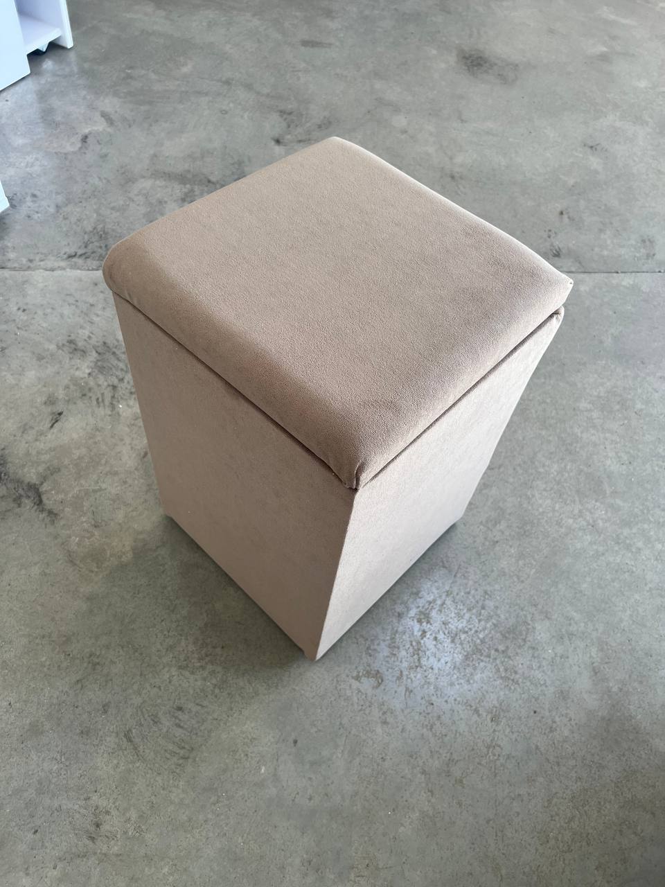 Пуф відкривний