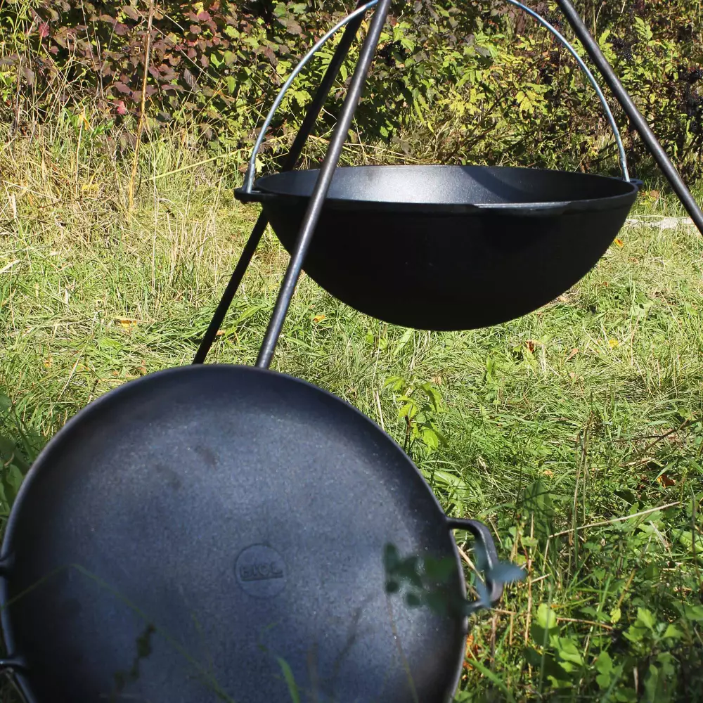 Казан татарський чавунний 12 л з кришкою-сковородою