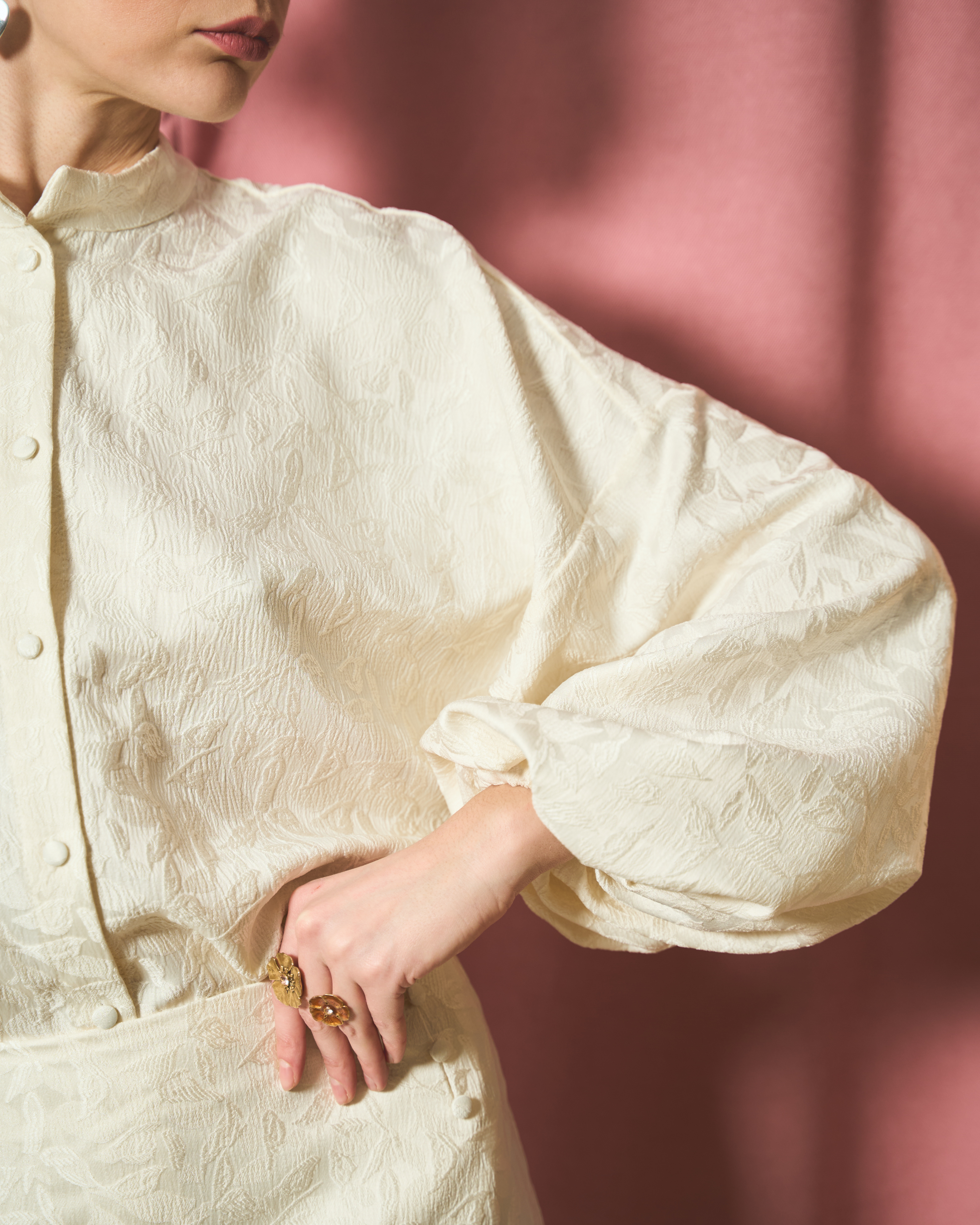 Блуза BLOOM вершкова