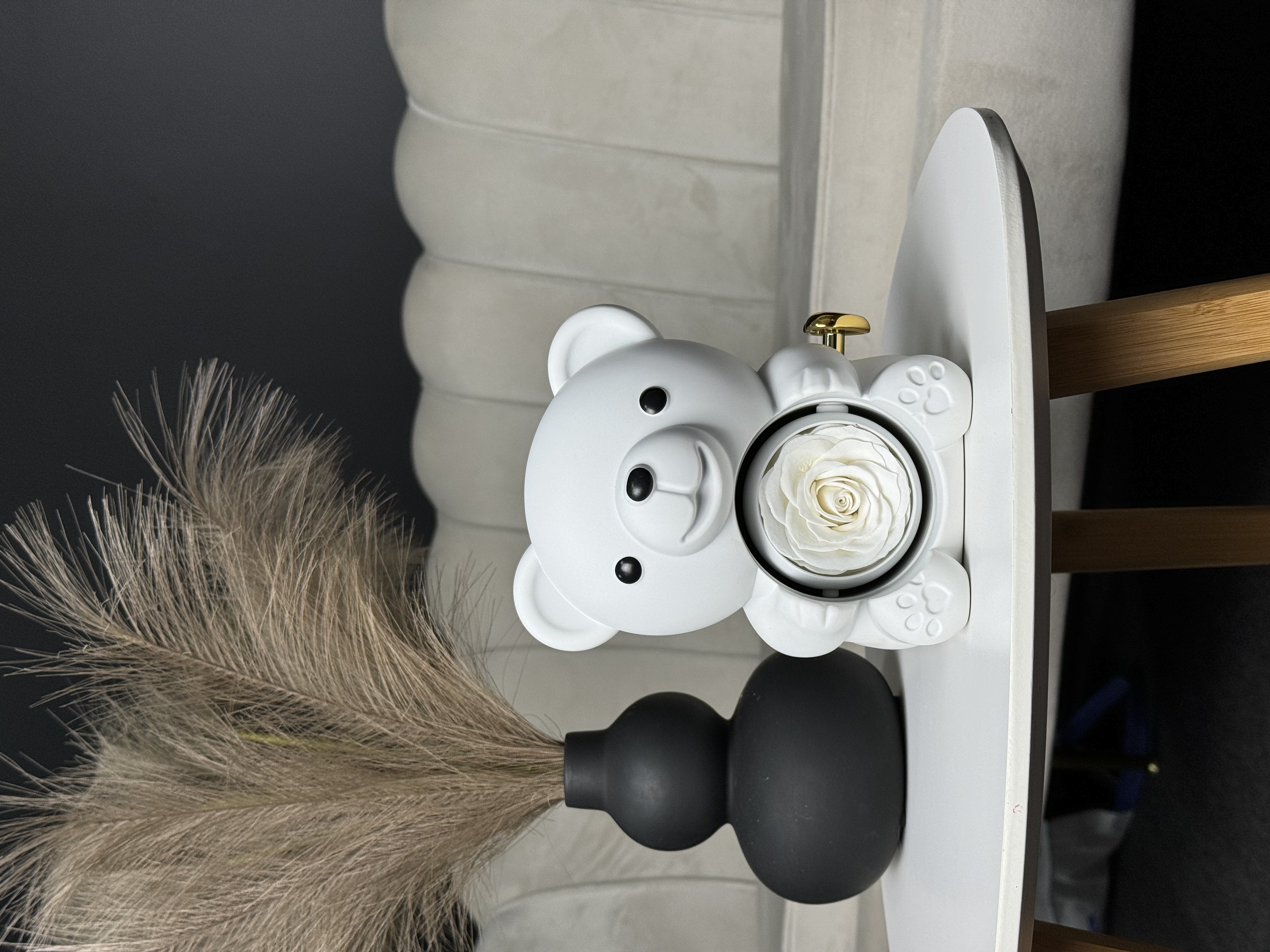 Скринька-ведмедик білого кольору з вічною трояндою та кулоном🤍