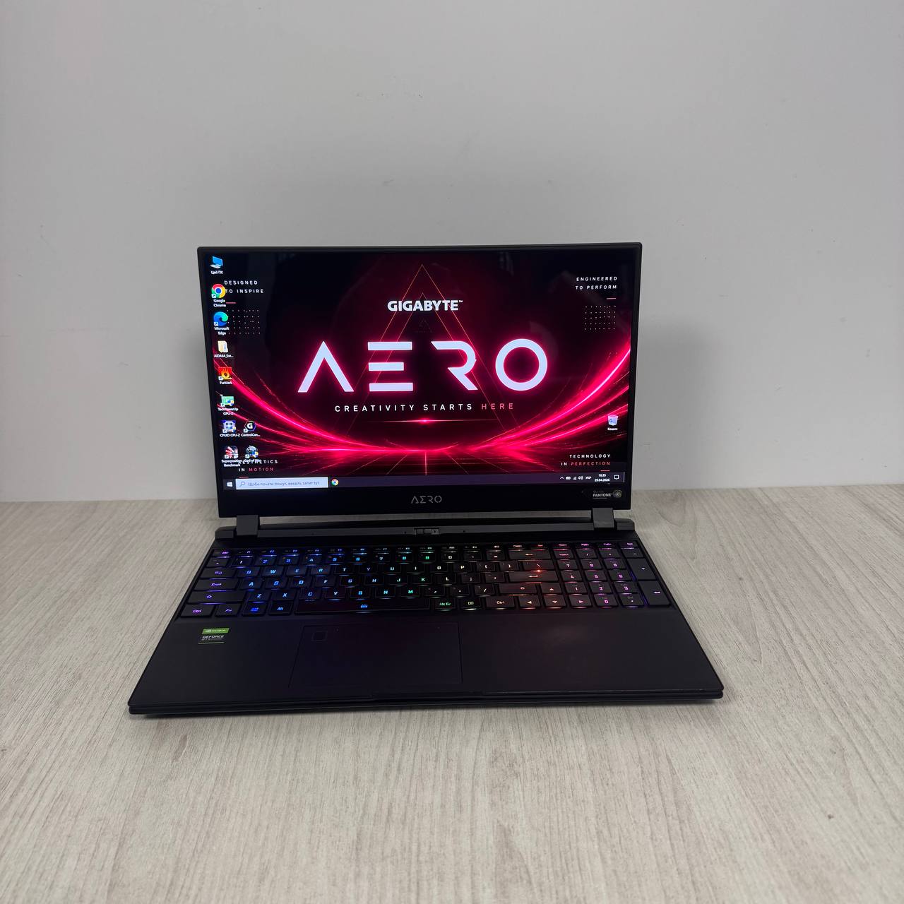 Gigabyte Aero 15 OLED YC 4K OLED