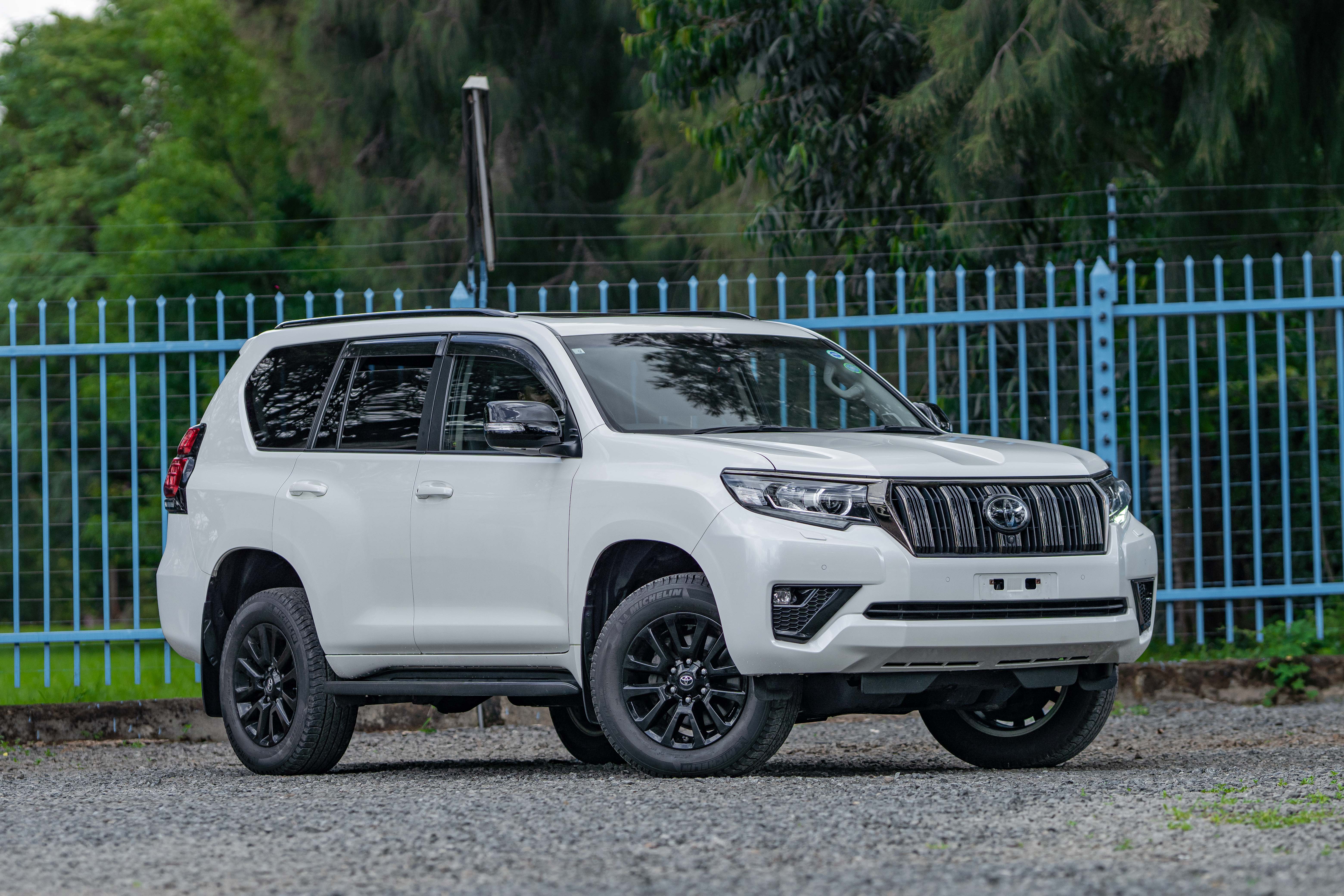 TOYOTA LANDCRUISER PRADO