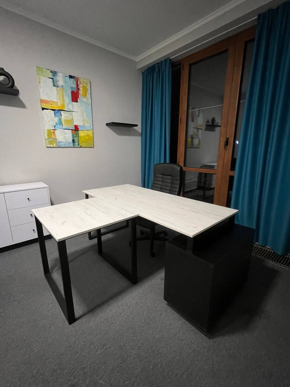 Стіл керівника з приставкою та тумбою, кабінет керівника, стіл керівника з брифінгом 1400/600/750+800/600/750 мм.