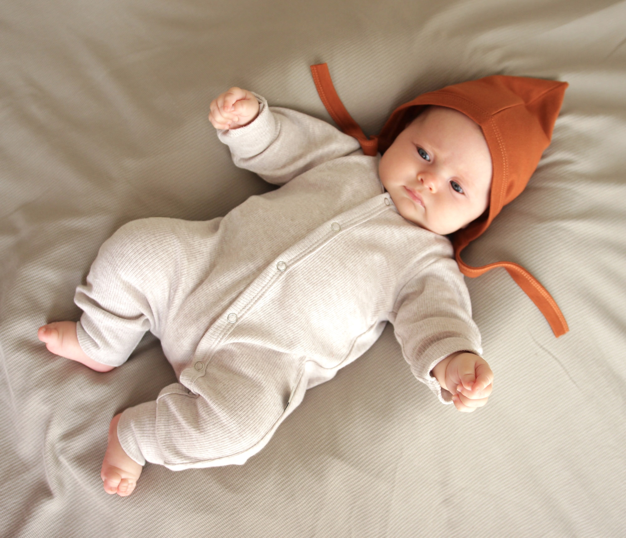 Ромпер в рубчик бежевий, для хлопчиків та дівчаток