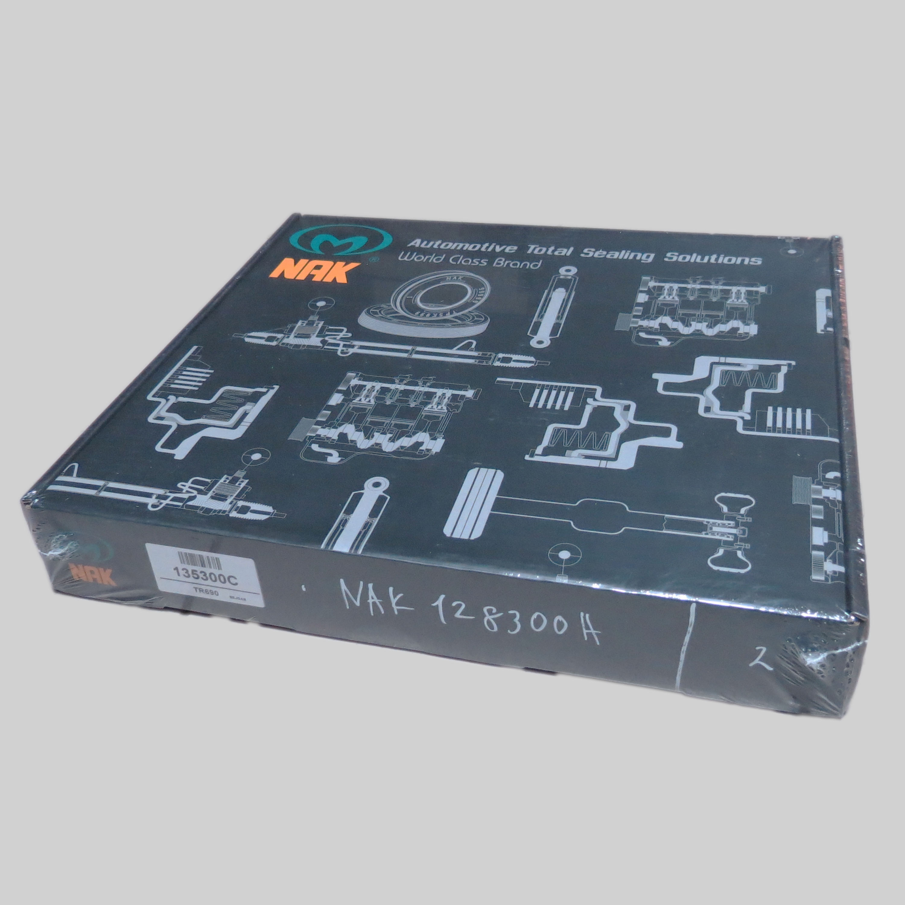 Комплект поршнів TR690 NAK