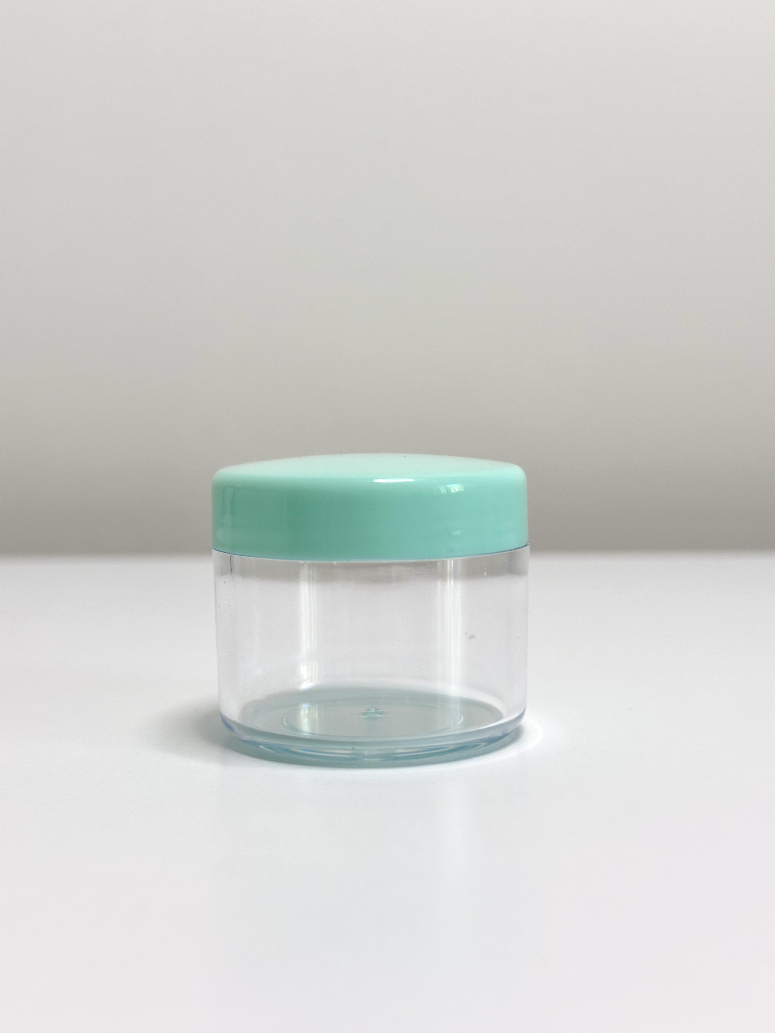 Баночка косметична 20 мл пластикова (м'ятна кришка)