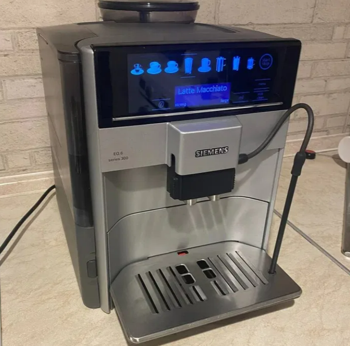 Кавомашина Siemens EQ.6 s300