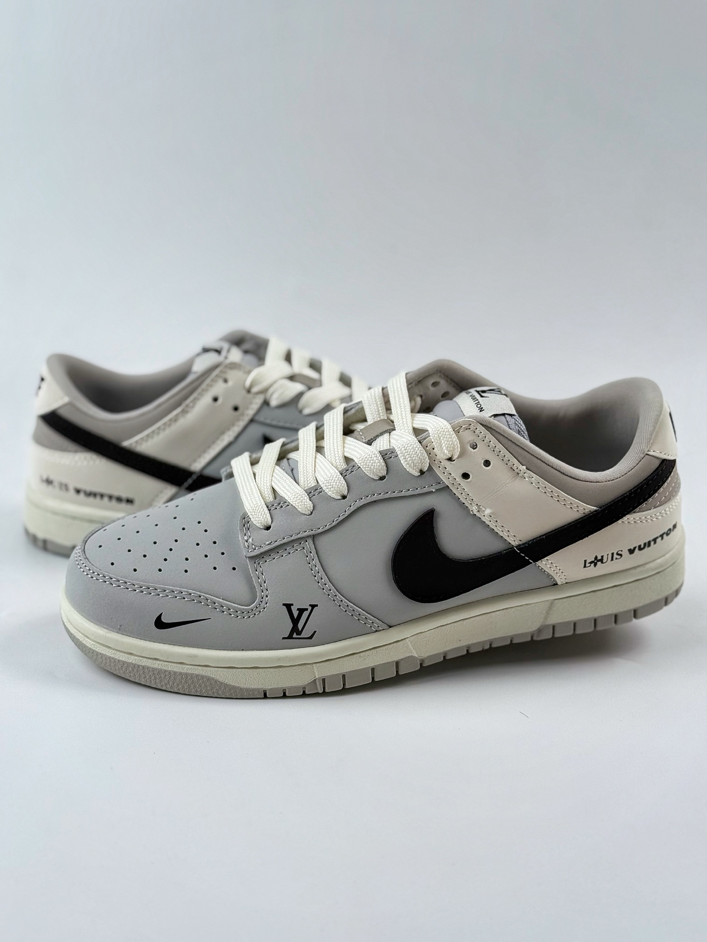 Nike SB Dunk Low x Louis Vuitton  XY2026-153