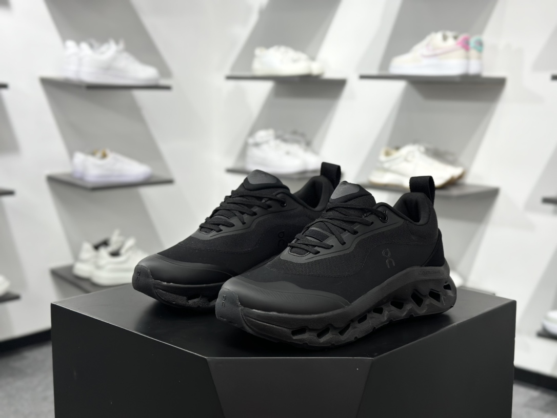 On Cloudtilt Loewe 3WE1087