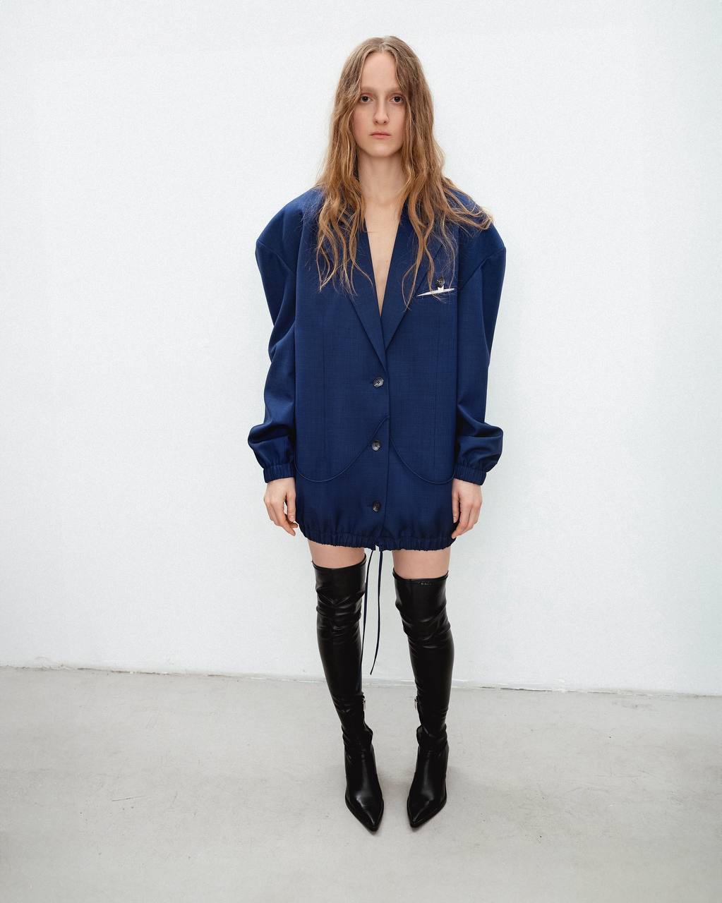 Wool oversiz jacket with thin ties