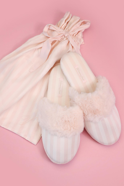 Тапочки Signature Satin Slippers