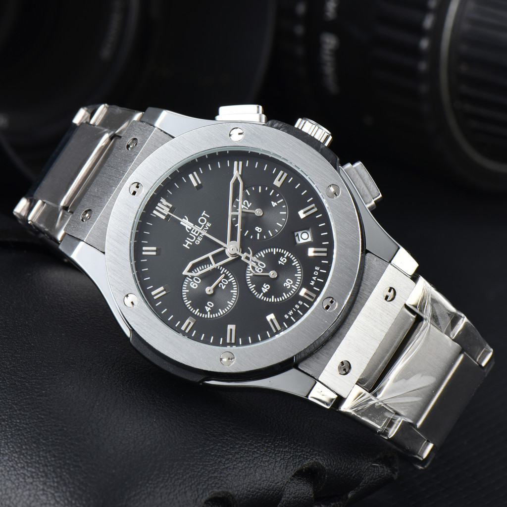Hublot Classic Fusion chronograph REF 521.NX.1171.RX-1