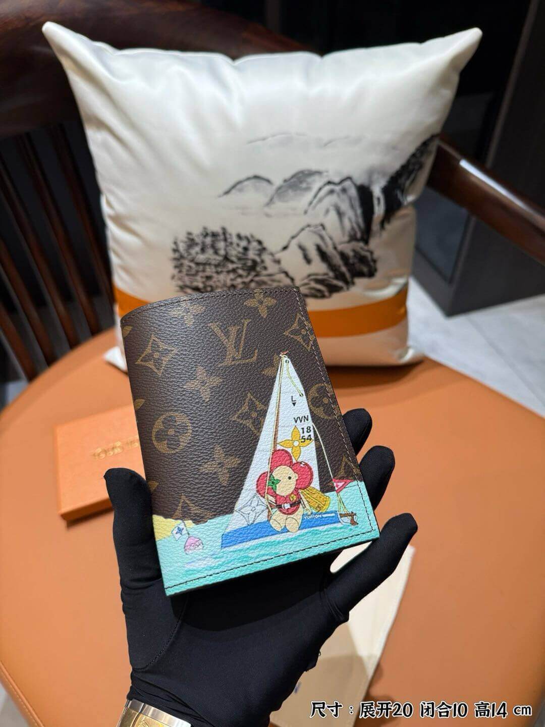 Louis Vuitton чохол для паспорту