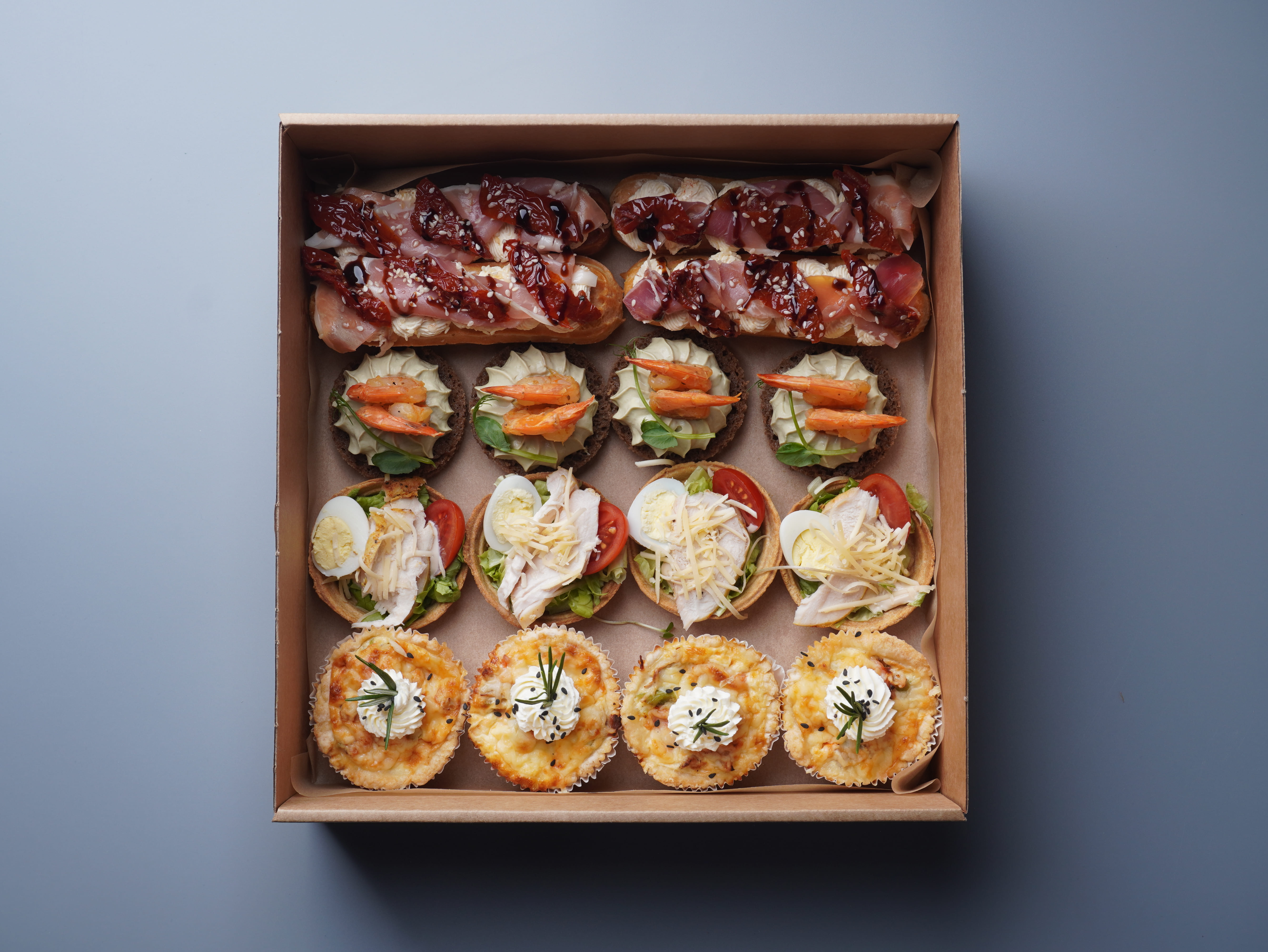 Бокс "під вино" (16 шт - 780 грам)