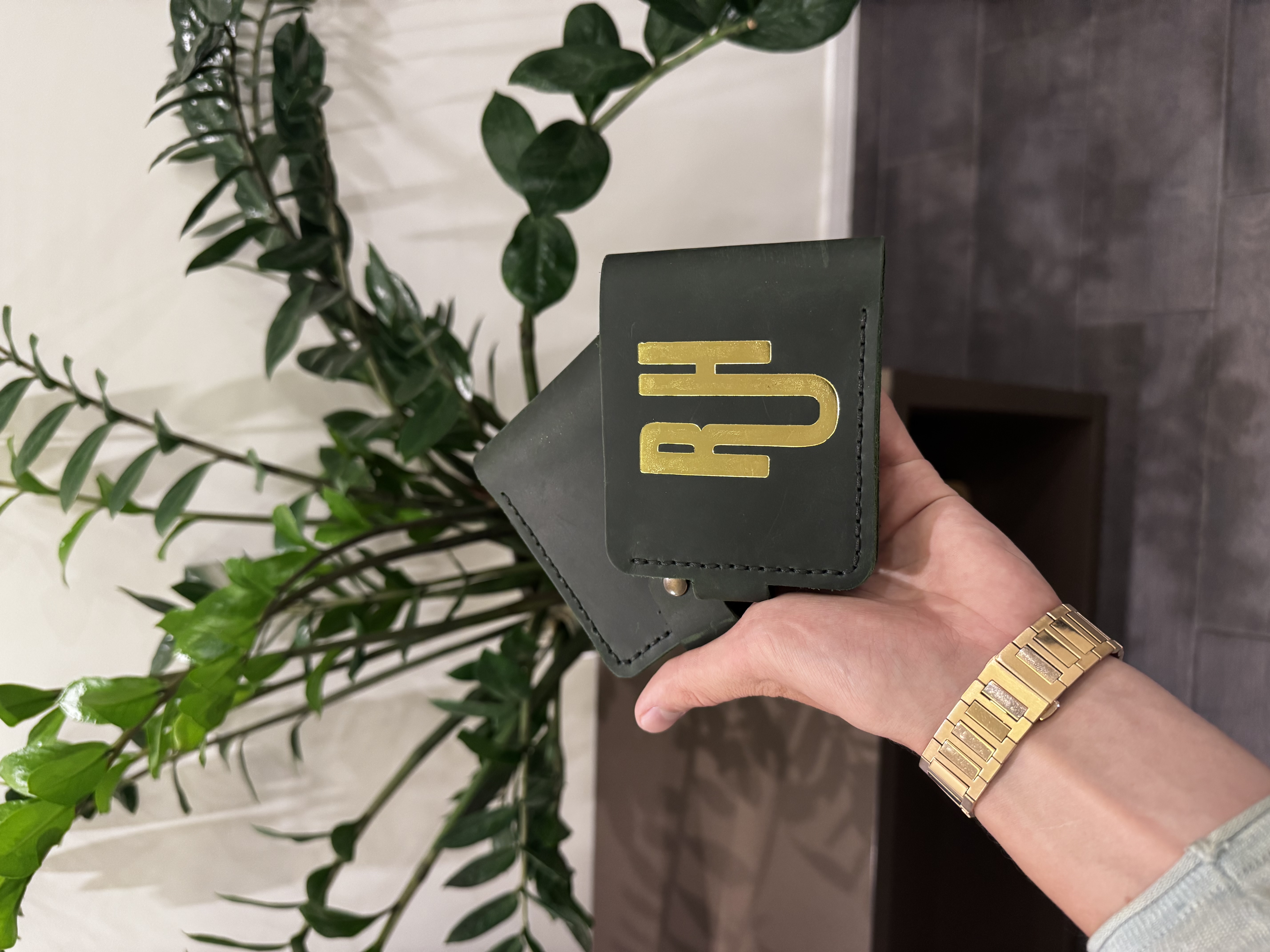 Golden money holder