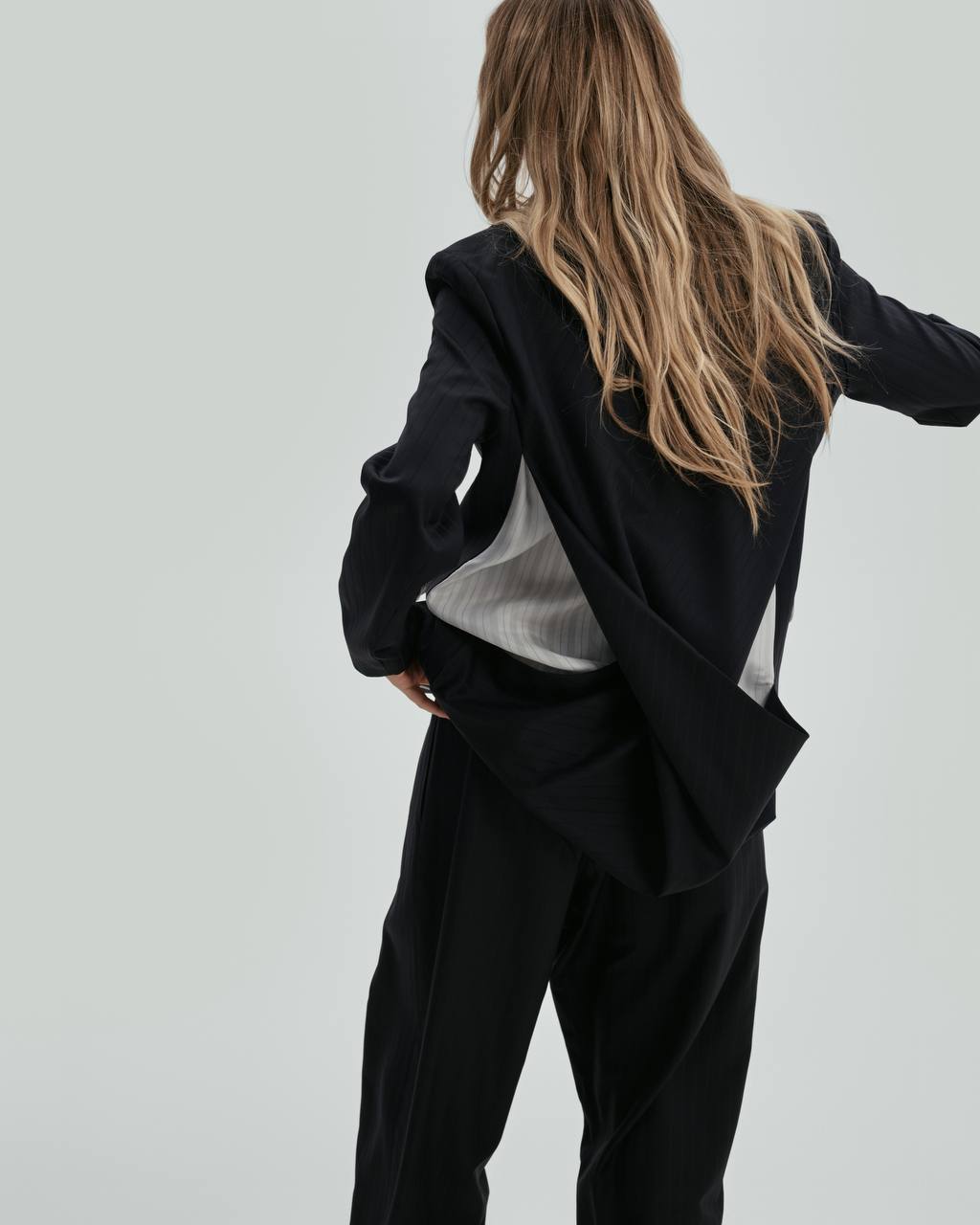 Wool and silk jacket with knot