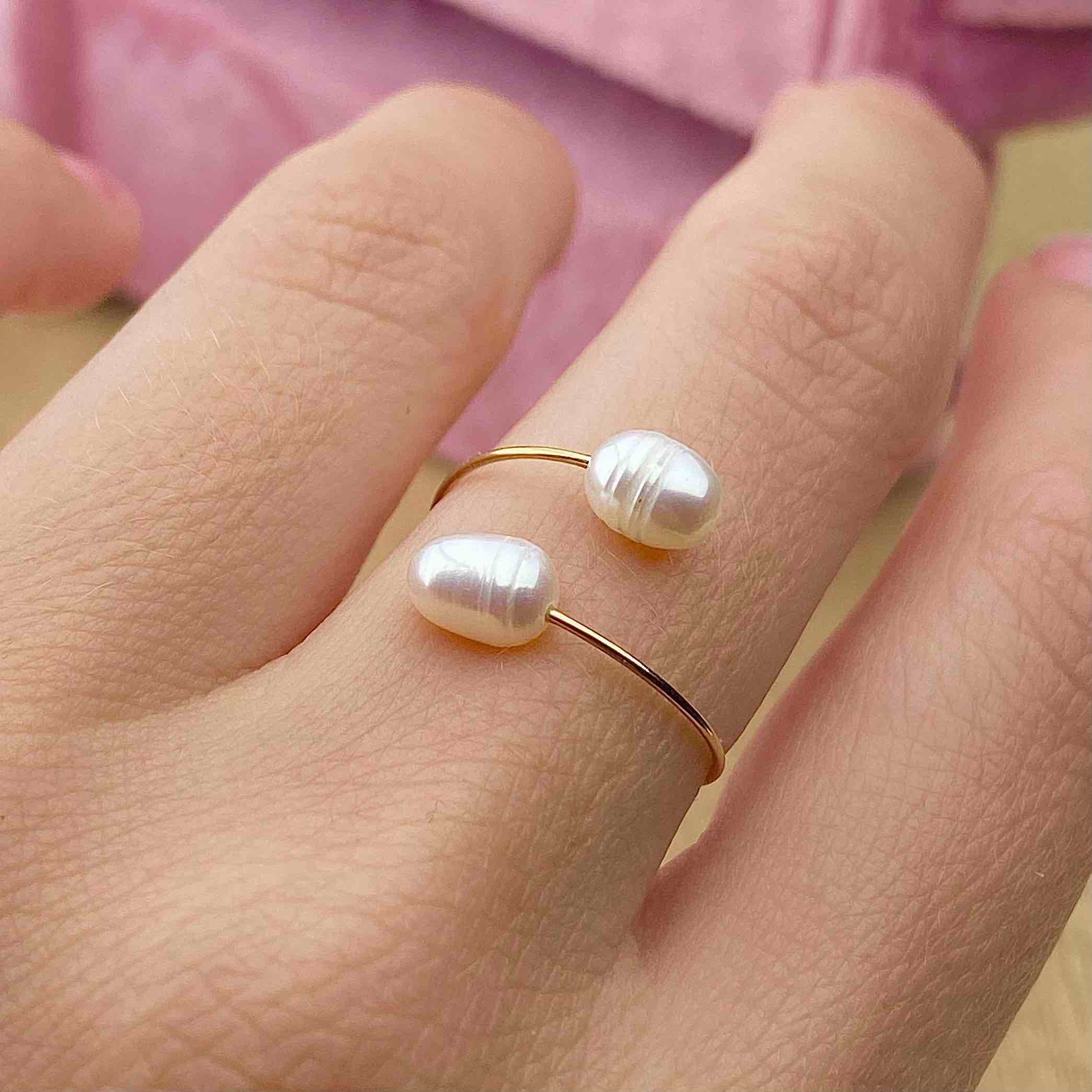 White pearls ring