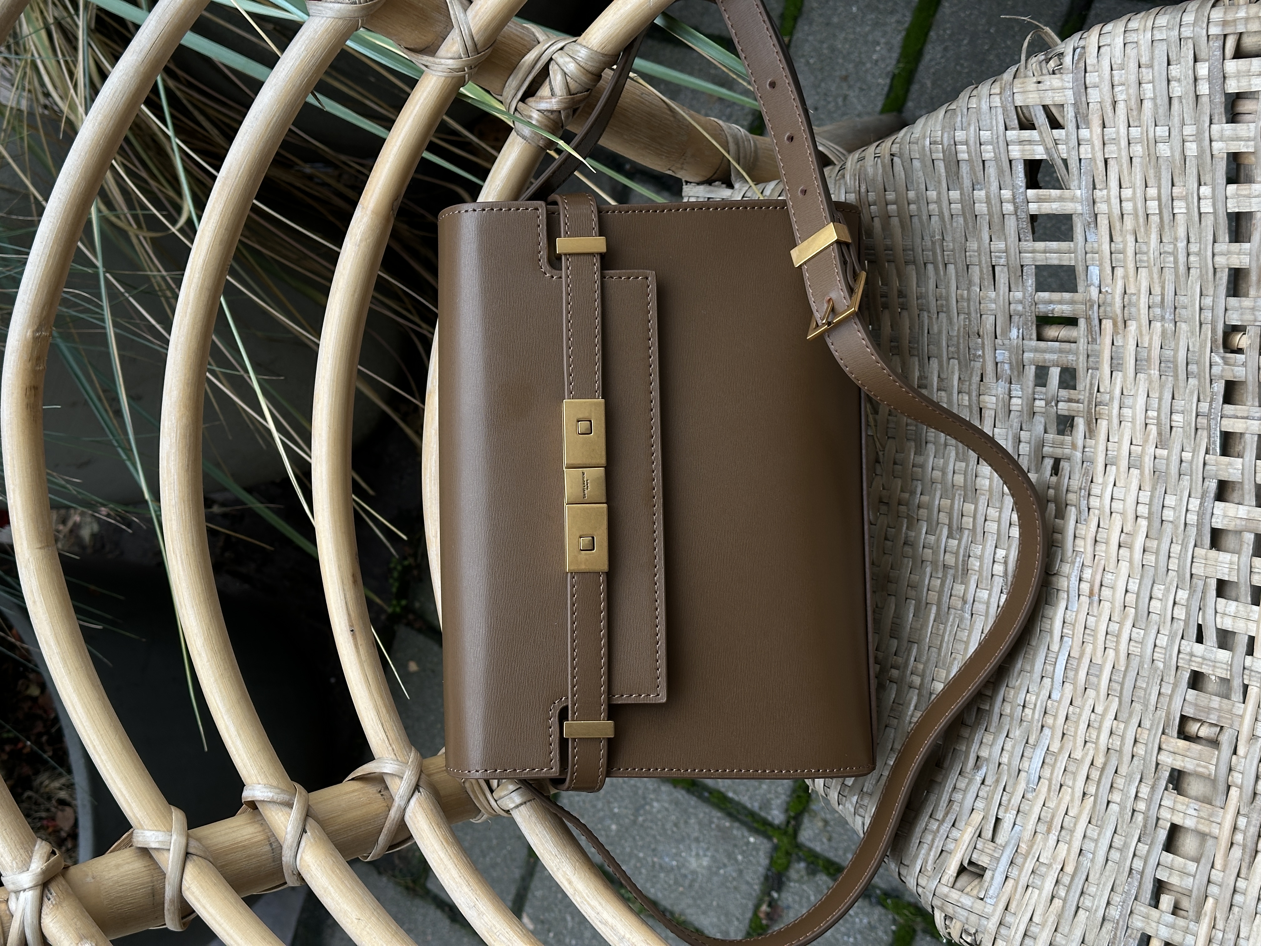 Yves Saint Laurent Manhattan Medium Leather Shoulder Bag Brown
