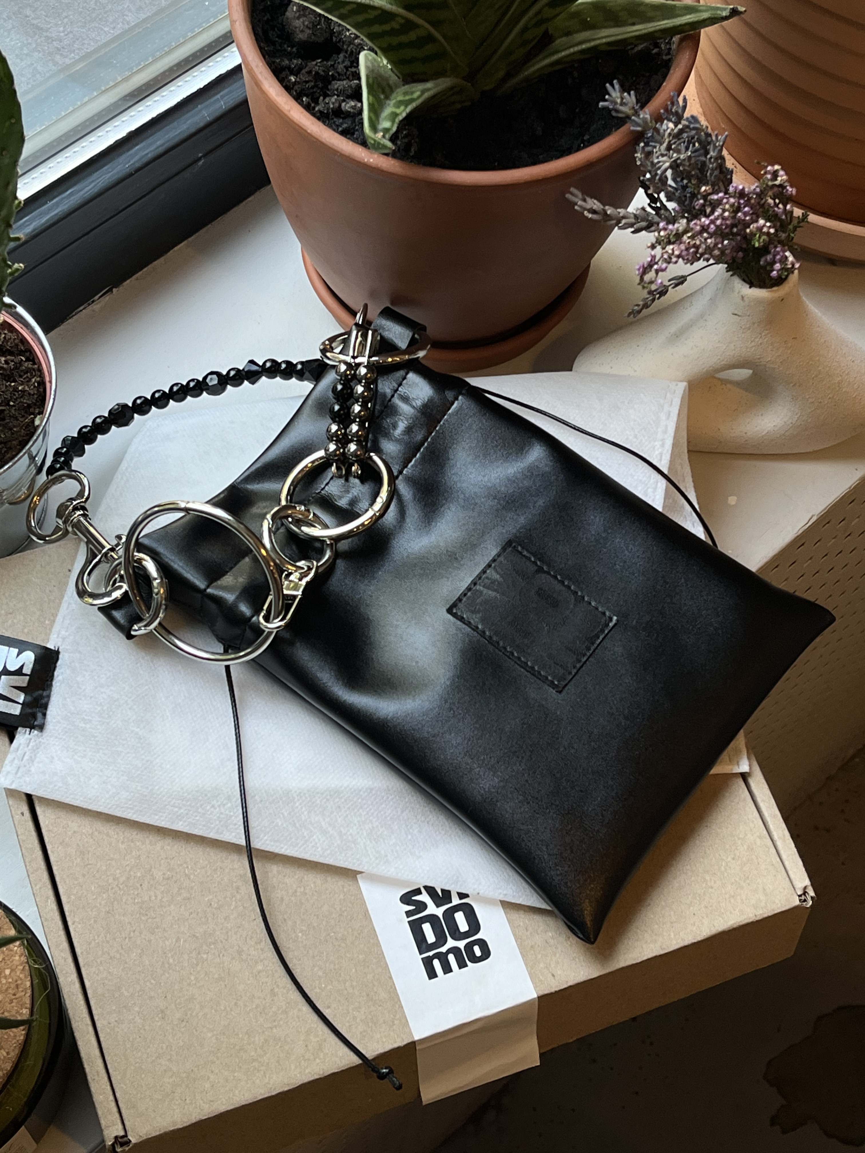 PHONE-bag glam rock