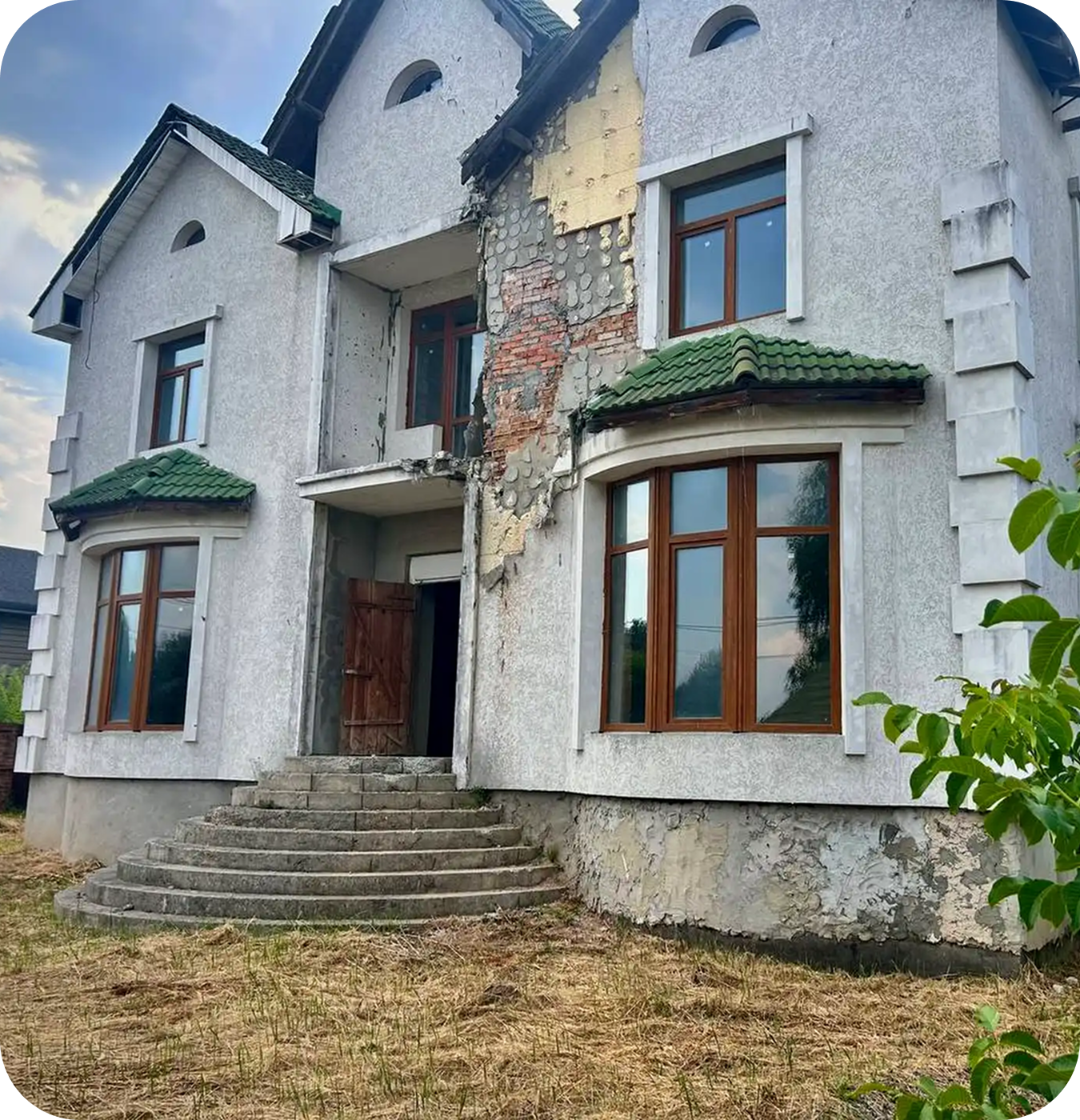 Будинок 400 м² з ділянкою 12 соток біля озера, Блиставиця