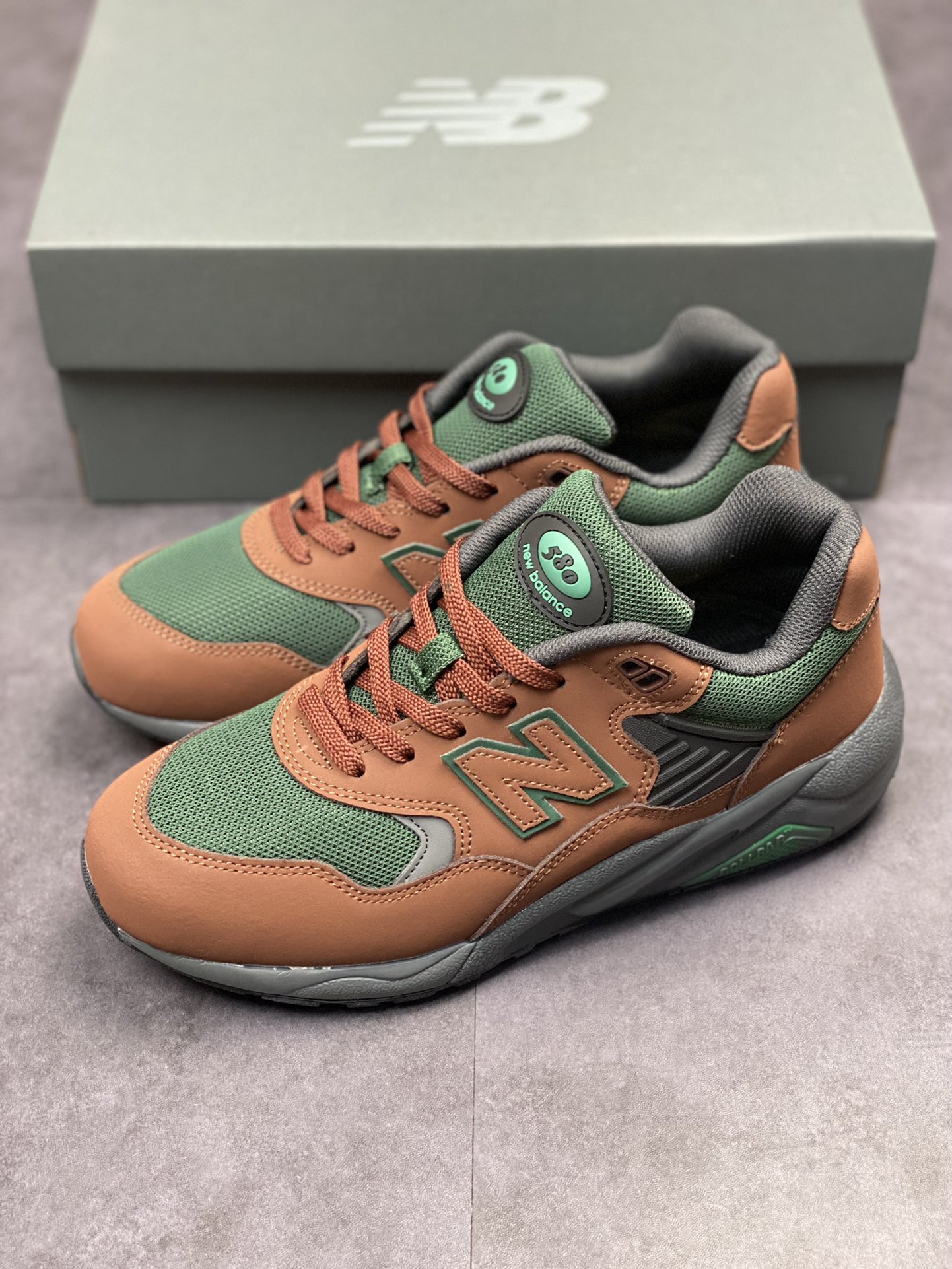 New Balance color matching MT580RTB