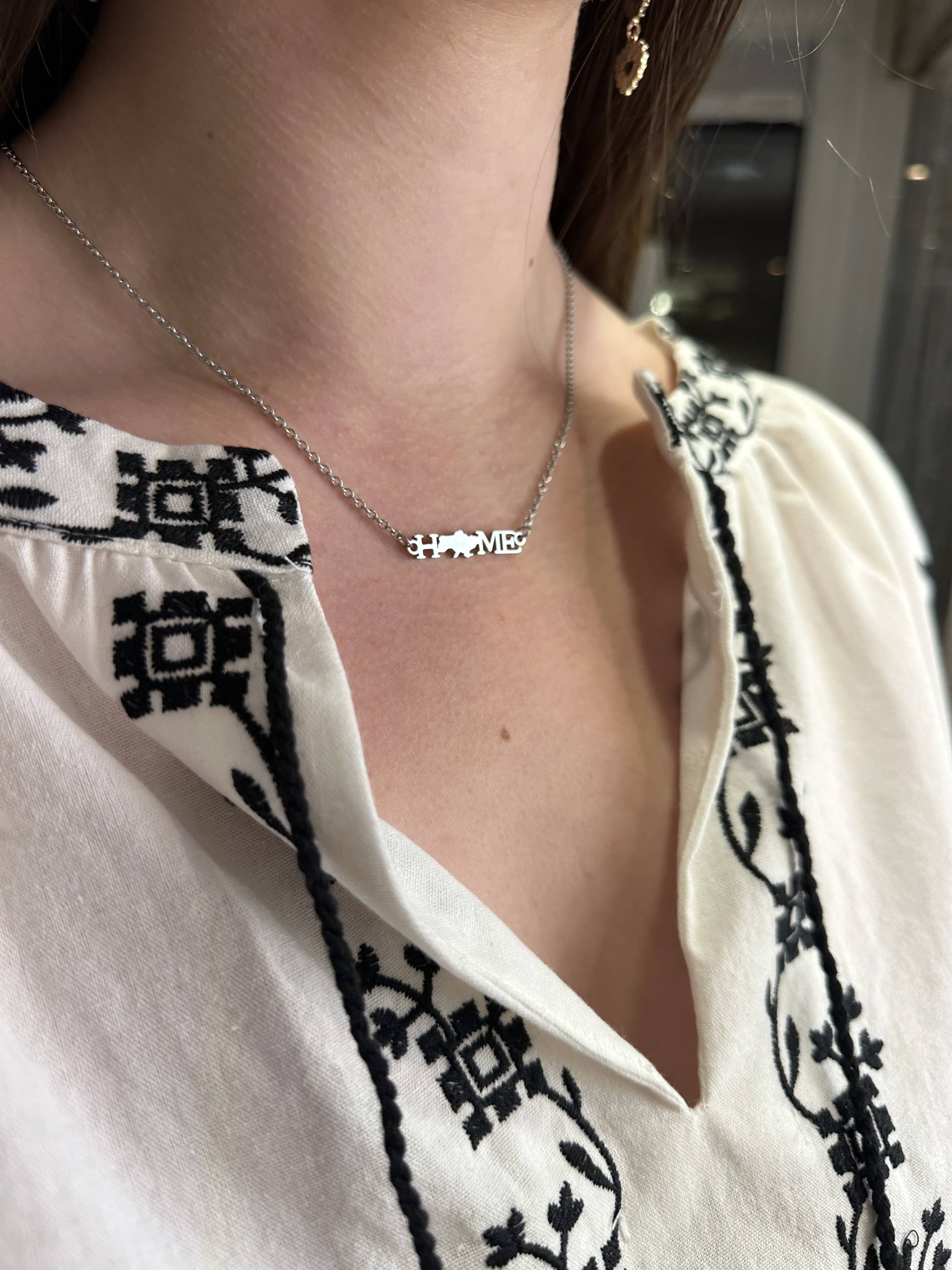 Кулон з підвіскою "Home" | Pendentif avec breloque "Home"
