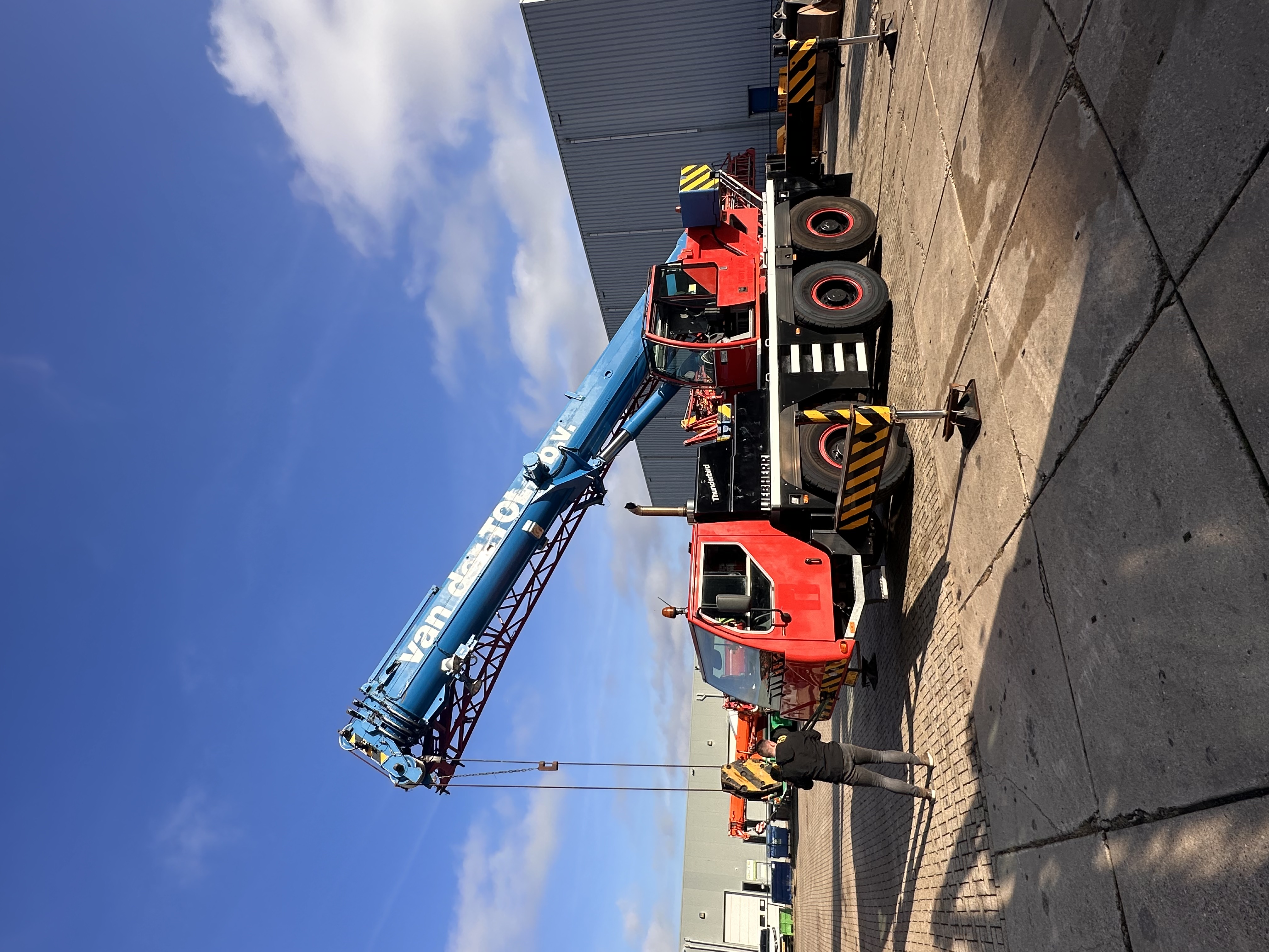 Автокран | Liebherr LTM 1045/3.1 | 2002 рік | 15659 мотогодин | 234.418 пробіг  |