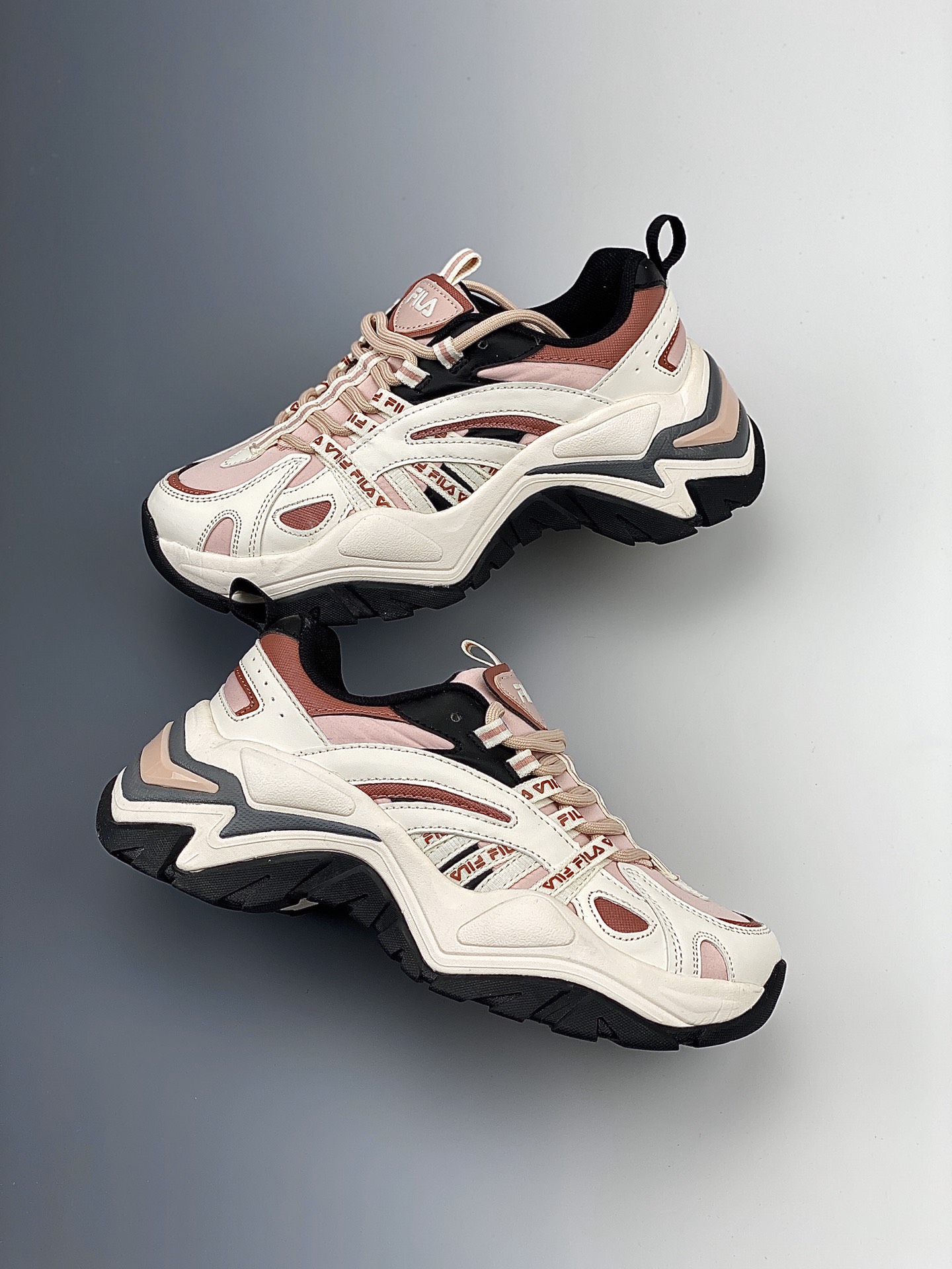 FILA 3M reflective style Kim Hyuna
