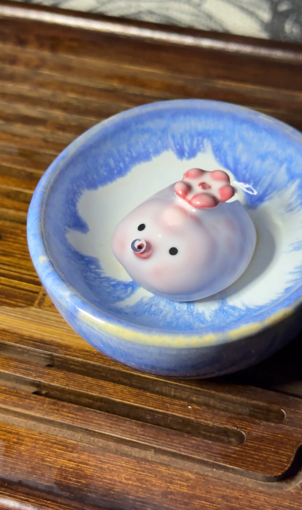 Чайний друг Риба. Чайний дух, що видає бульбашки.