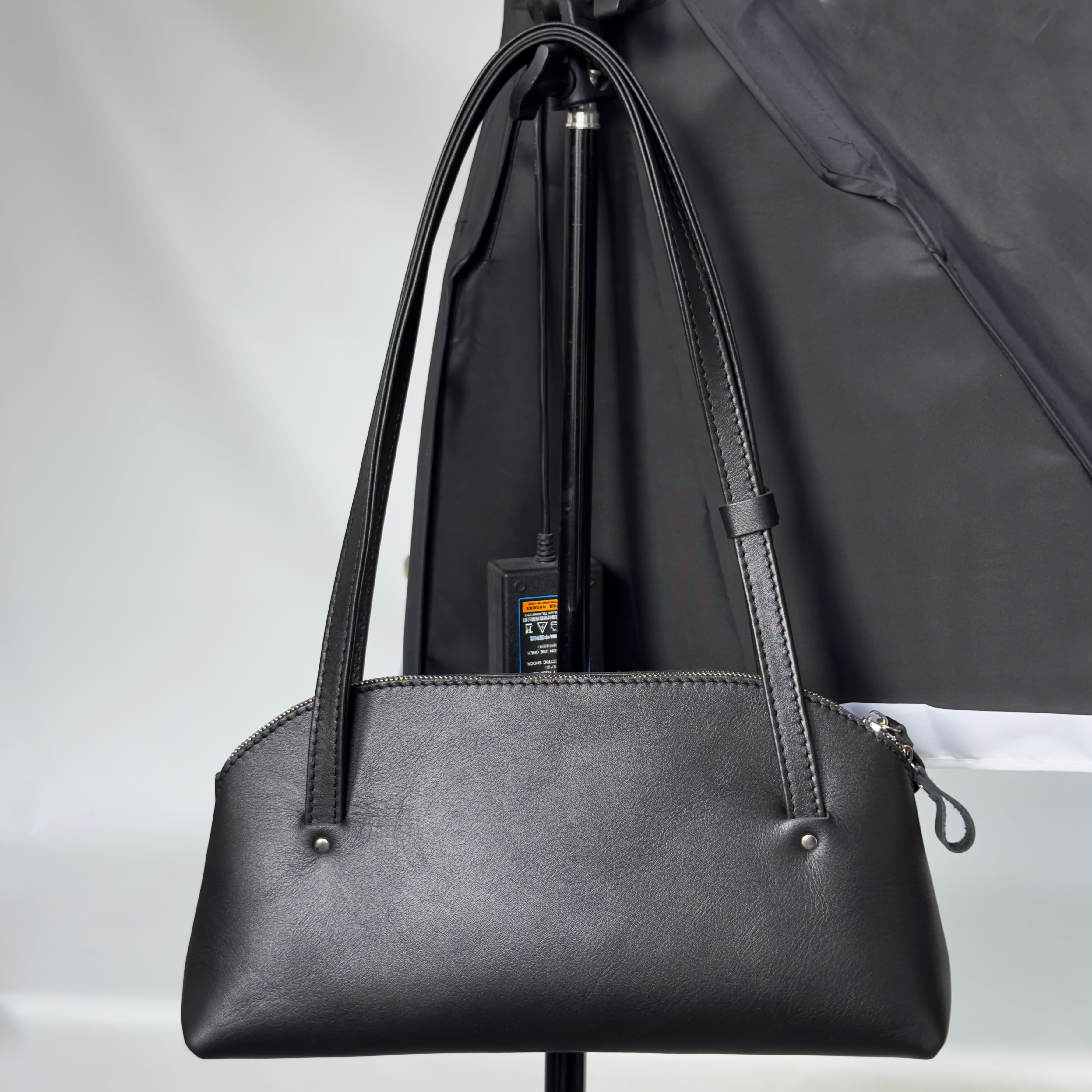 NEW! Жіноча сумка Chia з натуральної замші або шкіри