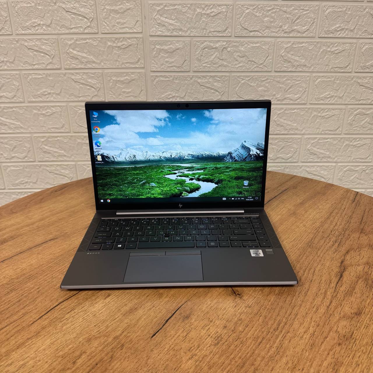 HP Zbook Firefly 14 G7  (core i5 Intel UHD)