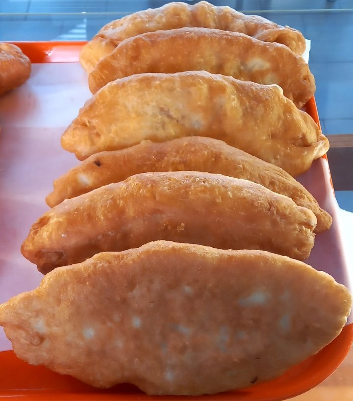 Пиріжки смажені з капустою