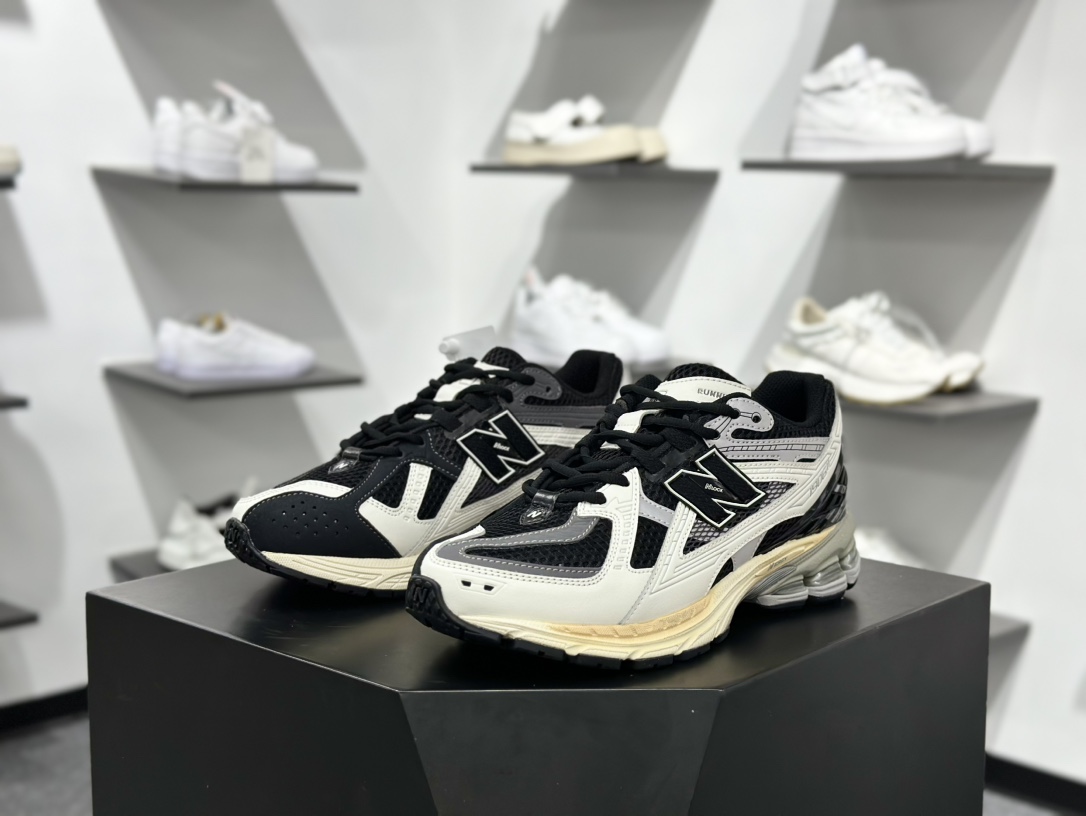 New Balance  U1906NC